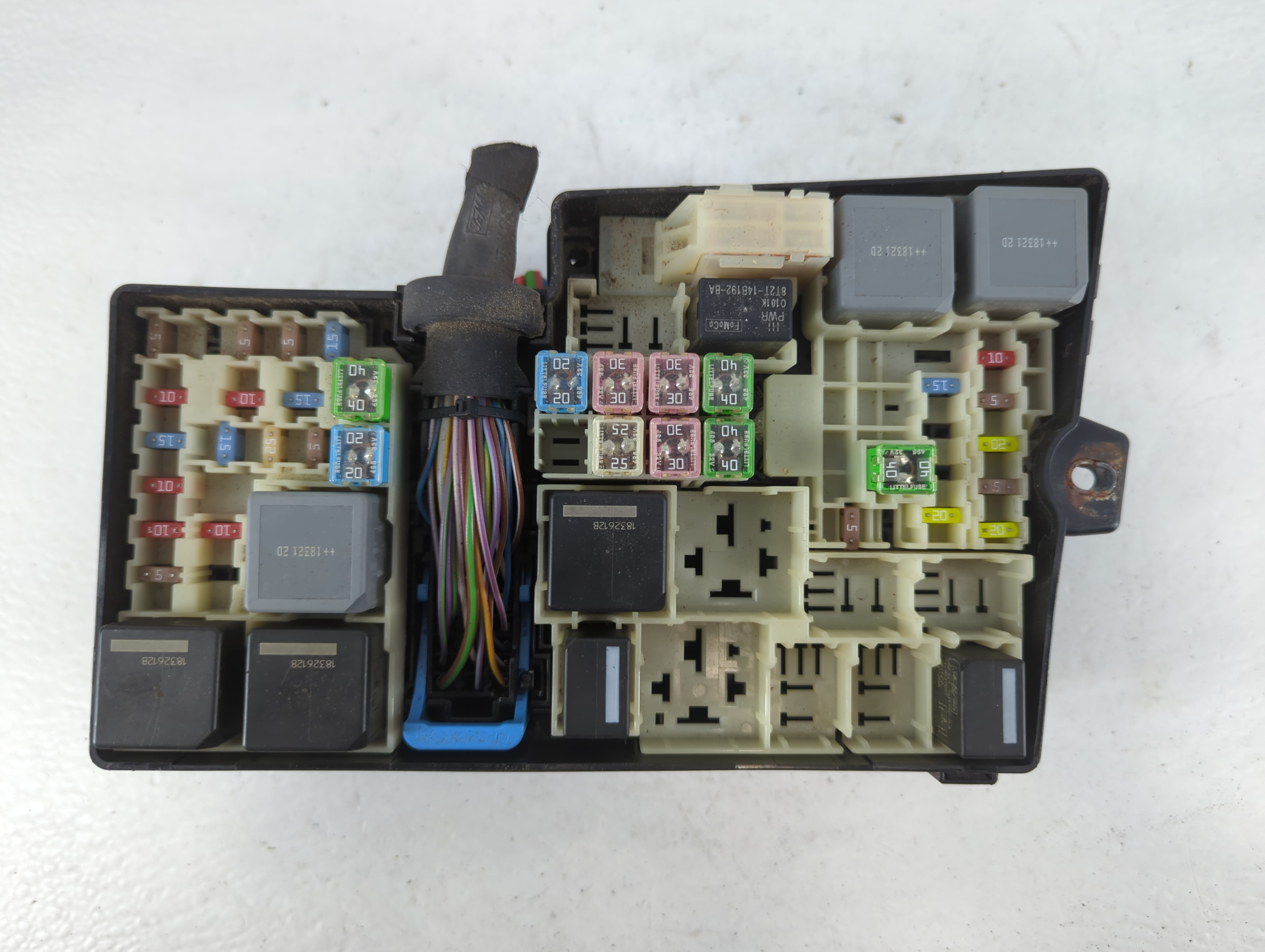 2019-2019 Ford Escape Fusebox Fuse Box Relay Module 832656 - Oemusedautoparts1.com