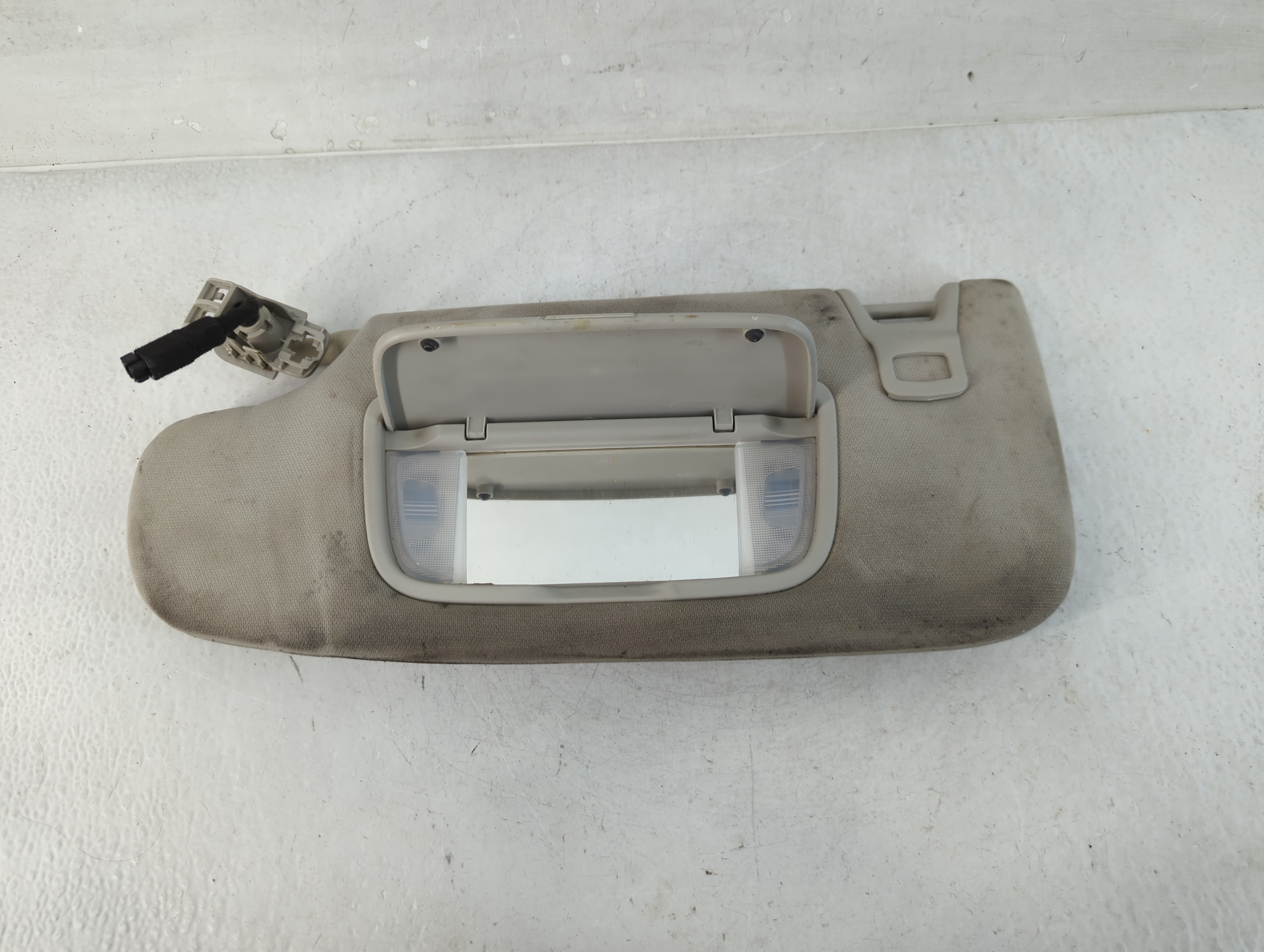 2013-2014 Ford Fusion Driver Sun Visor Mirror Left Sunvisor Grey 832660 - Oemusedautoparts1.com