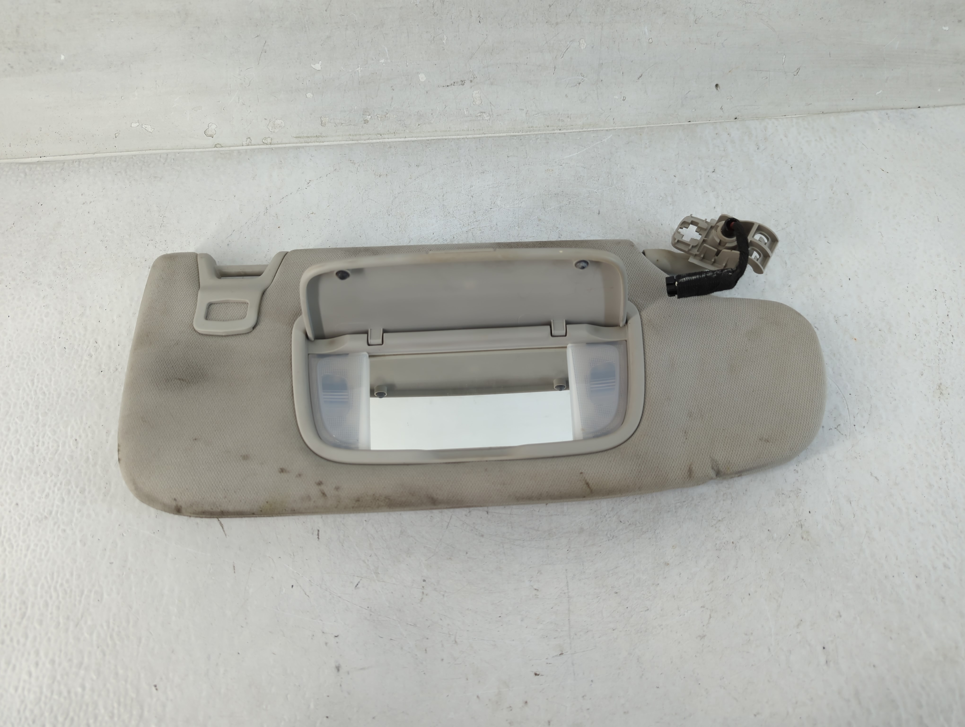 2013-2014 Ford Fusion Passenger Sun Visor Mirror Right Sunvisor Grey 832661 - Oemusedautoparts1.com