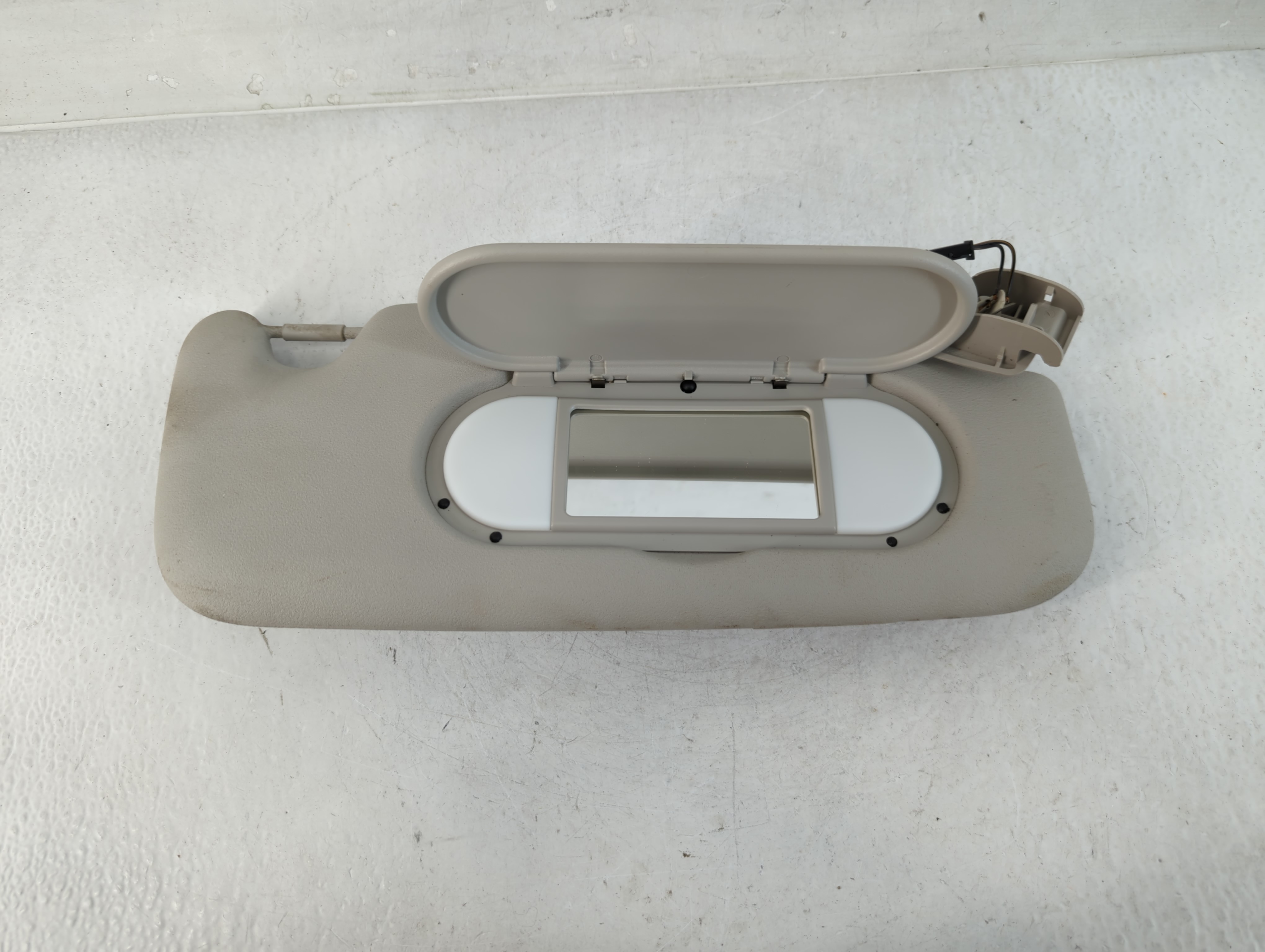 2020 Mini Cooper Passenger Sun Visor Mirror Right Sunvisor Grey 832685 - Oemusedautoparts1.com