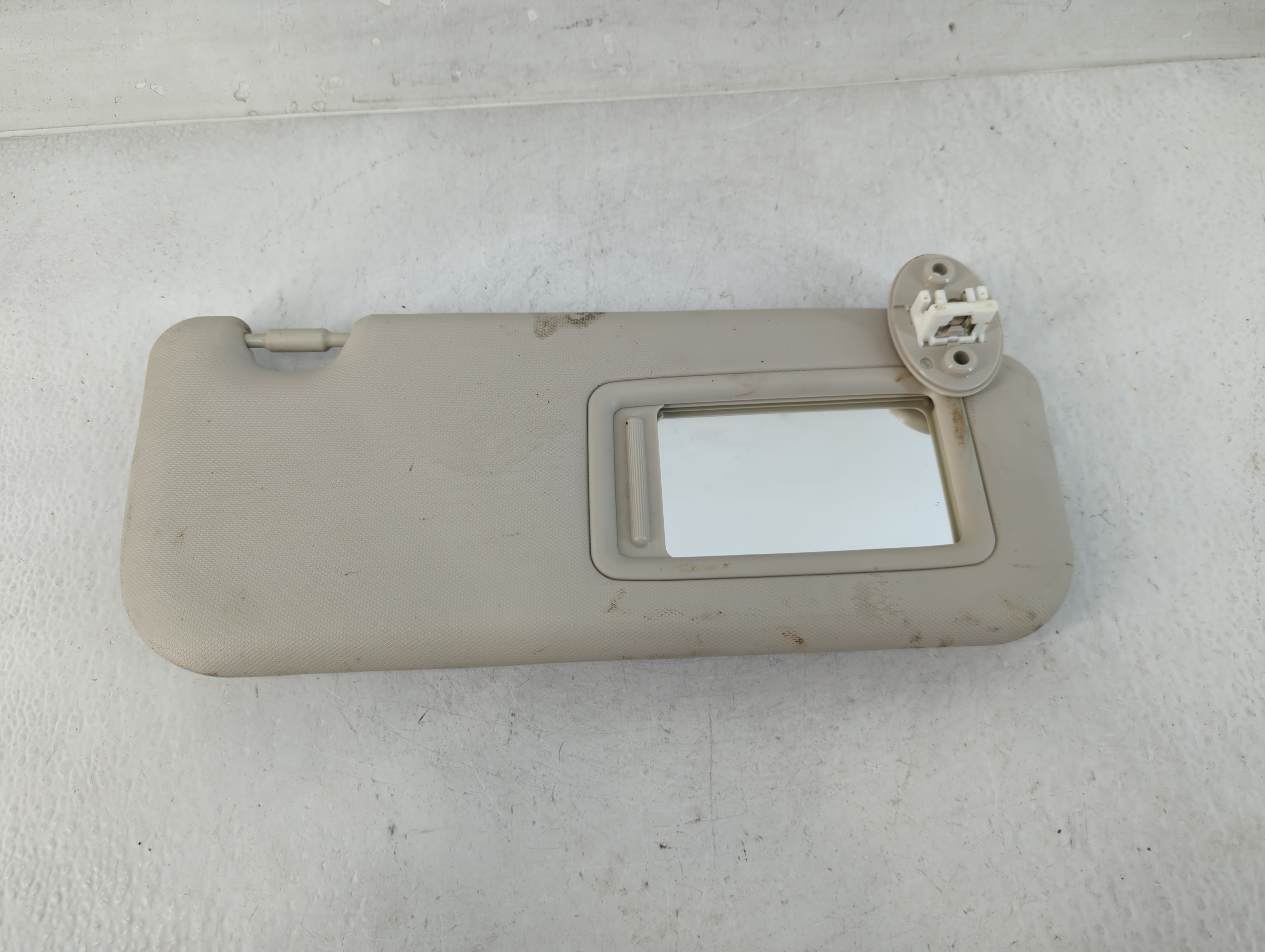 2019-2022 Toyota Corolla Passenger Sun Visor Mirror Right Sunvisor 832691 - Oemusedautoparts1.com