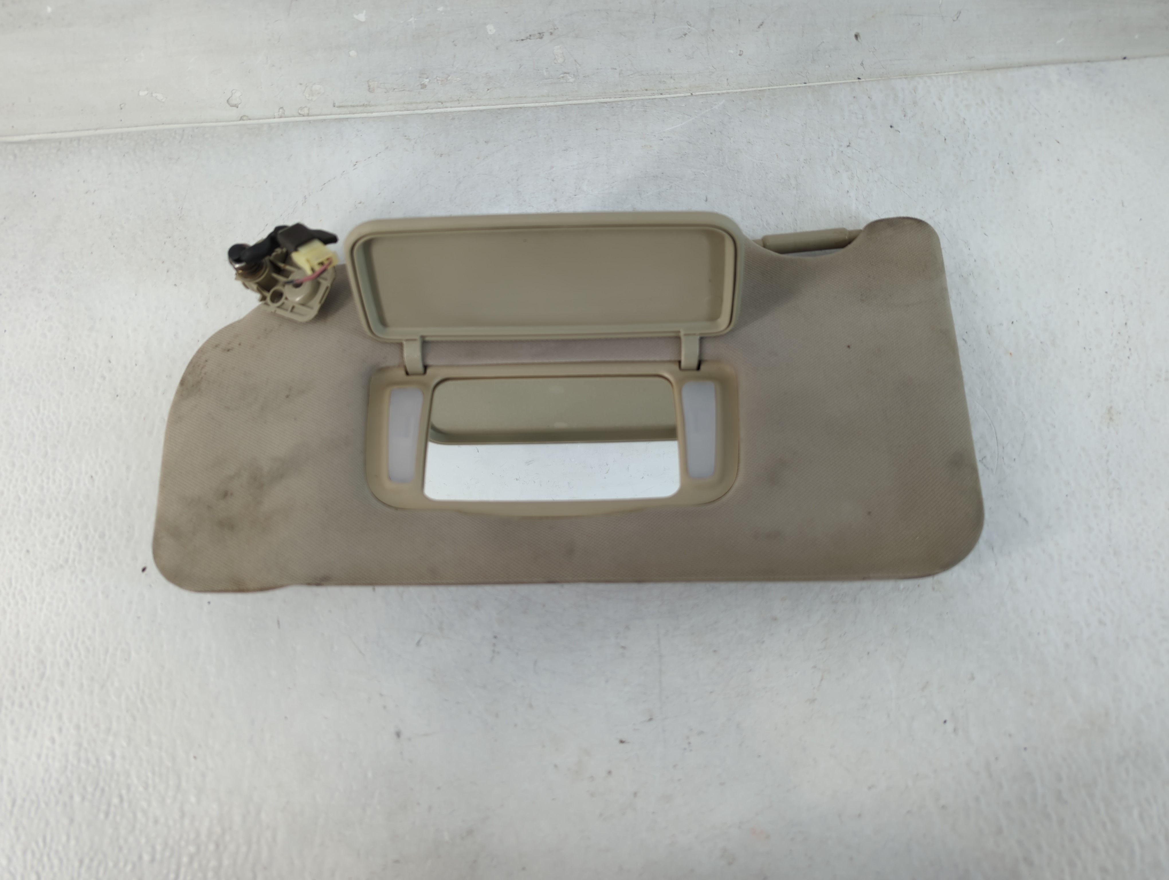 2013-2014 Nissan Maxima Driver Sun Visor Mirror Left Sunvisor Dark Tan 832693 - Oemusedautoparts1.com