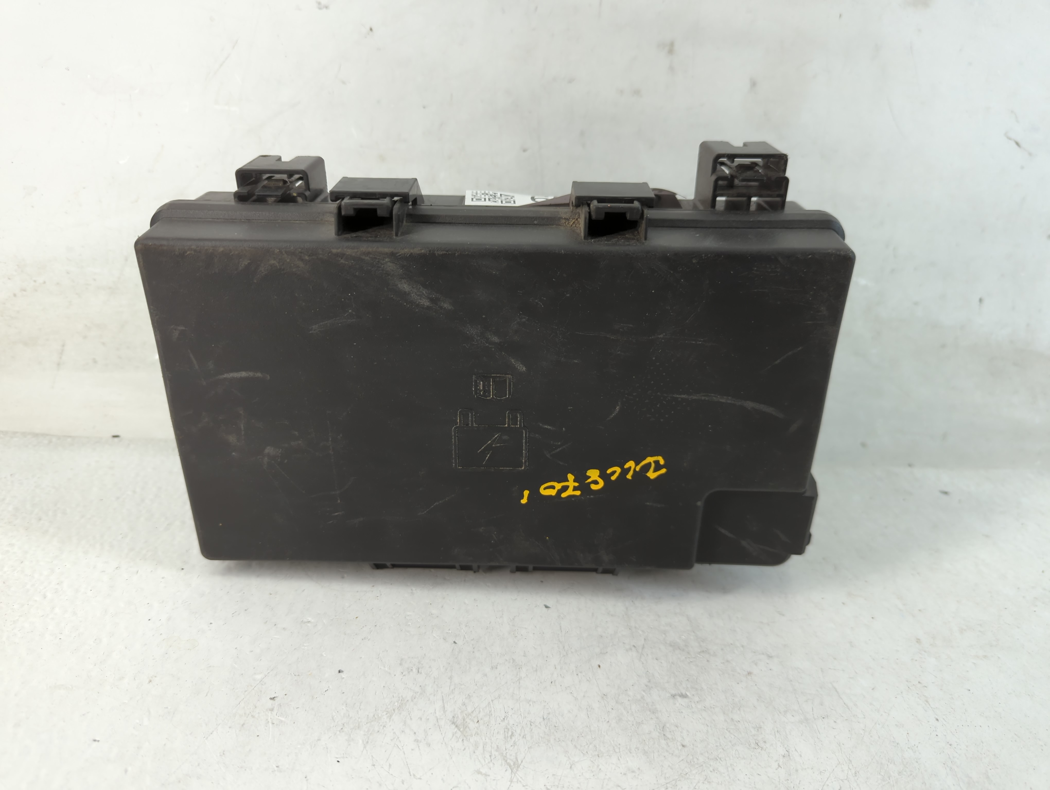 Picture of 2016 Dodge Ram 1500 Fusebox Fuse Box Relay Module 68322371ad 832699