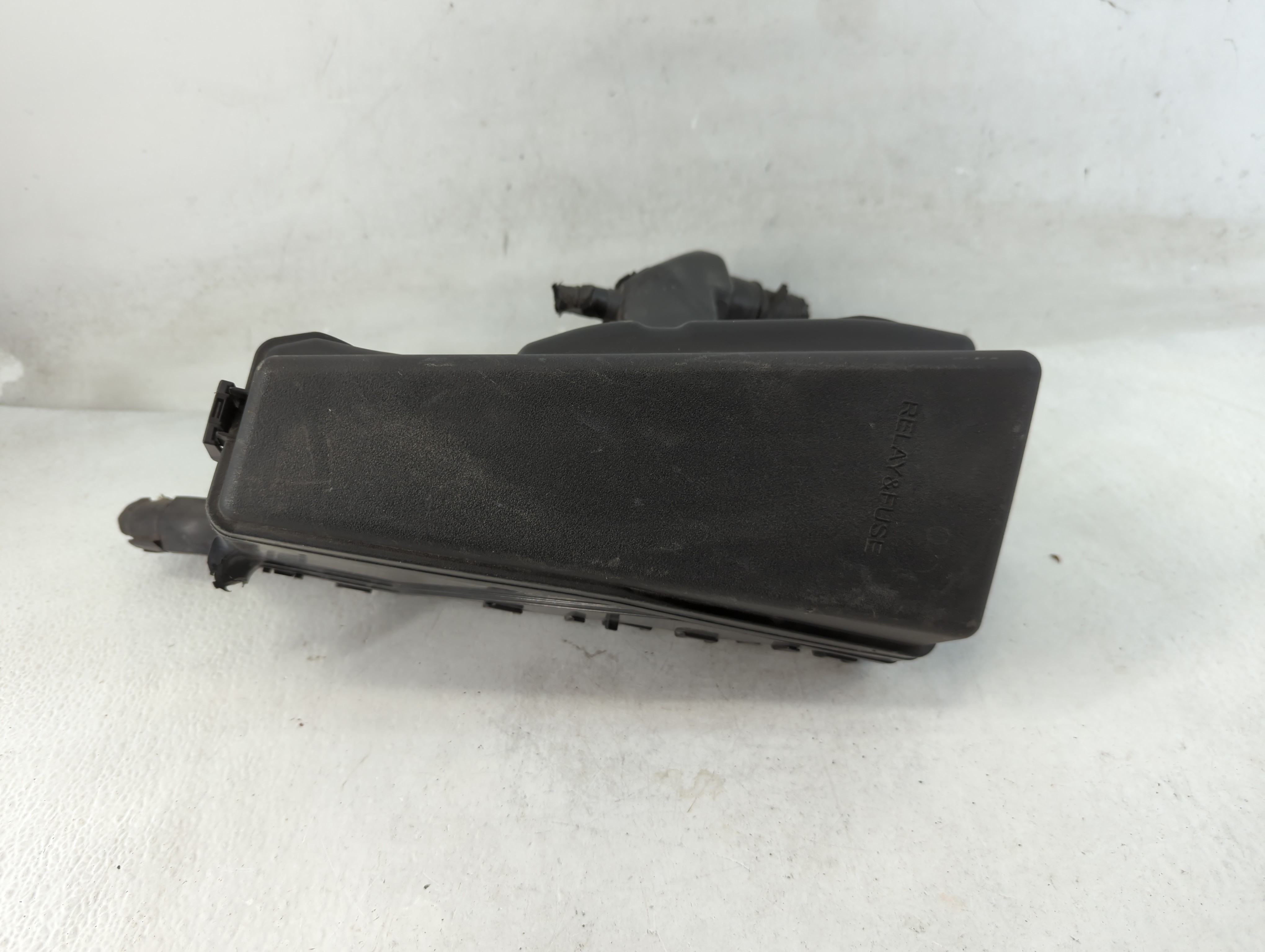 2012-2017 Toyota Camry Fusebox Fuse Box Relay Module 82720-33301 832709 - Oemusedautoparts1.com