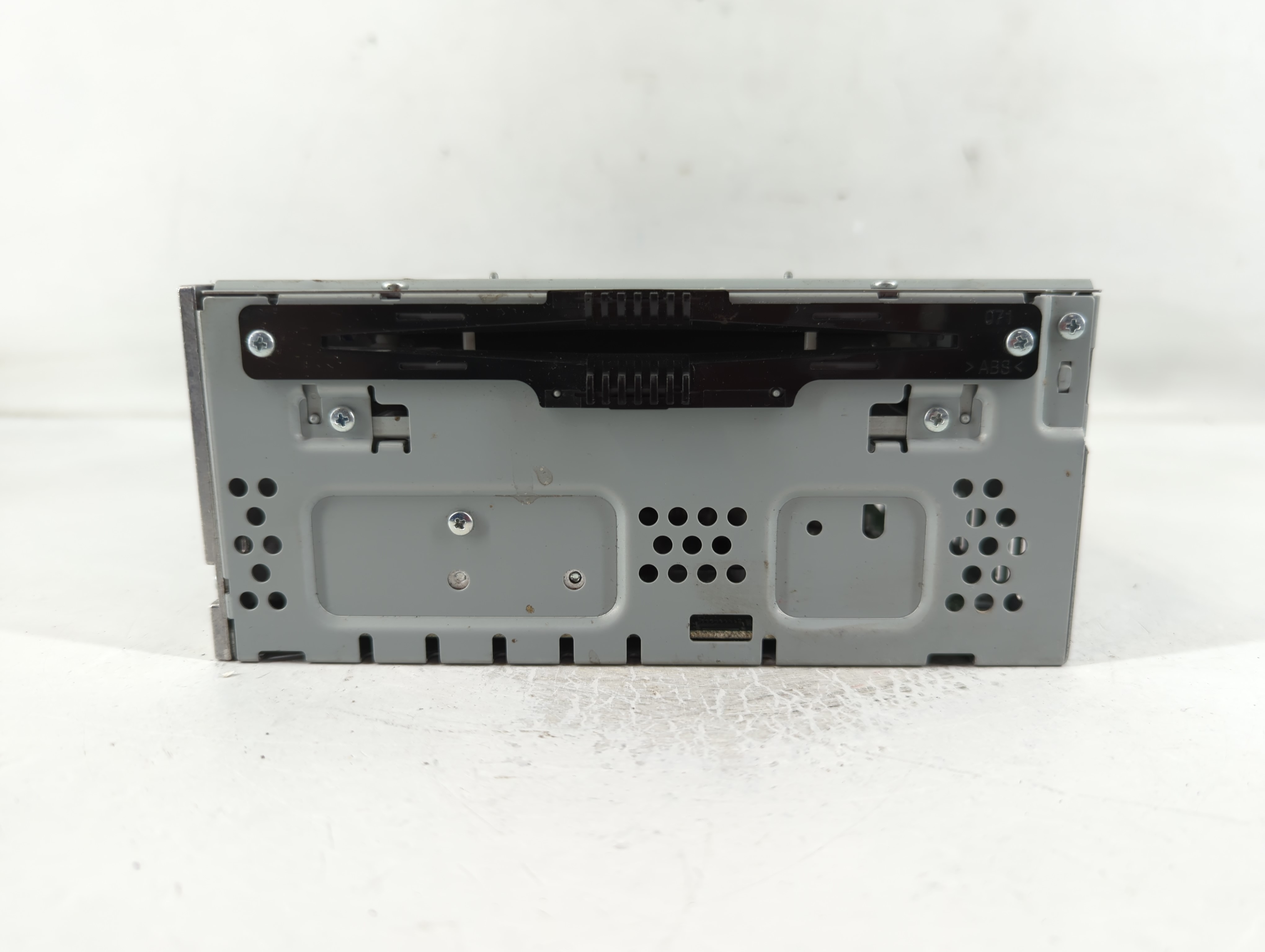 2016-2017 Ford Taurus Am Fm Cd Player Radio Receiver 832716 - Oemusedautoparts1.com