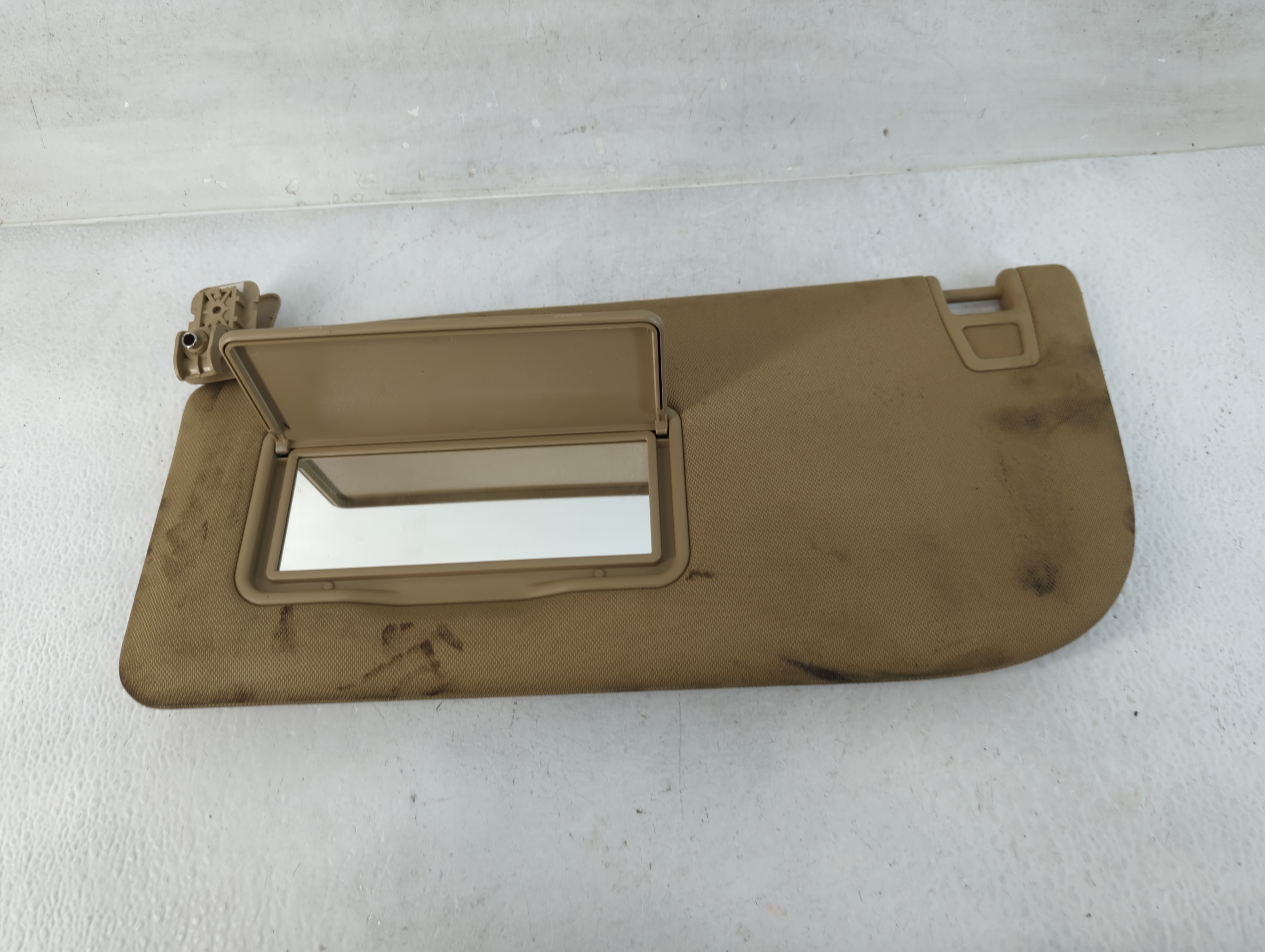 2015-2017 Ford F-150 Driver Sun Visor Mirror Left Sunvisor Tan 832750 - Oemusedautoparts1.com