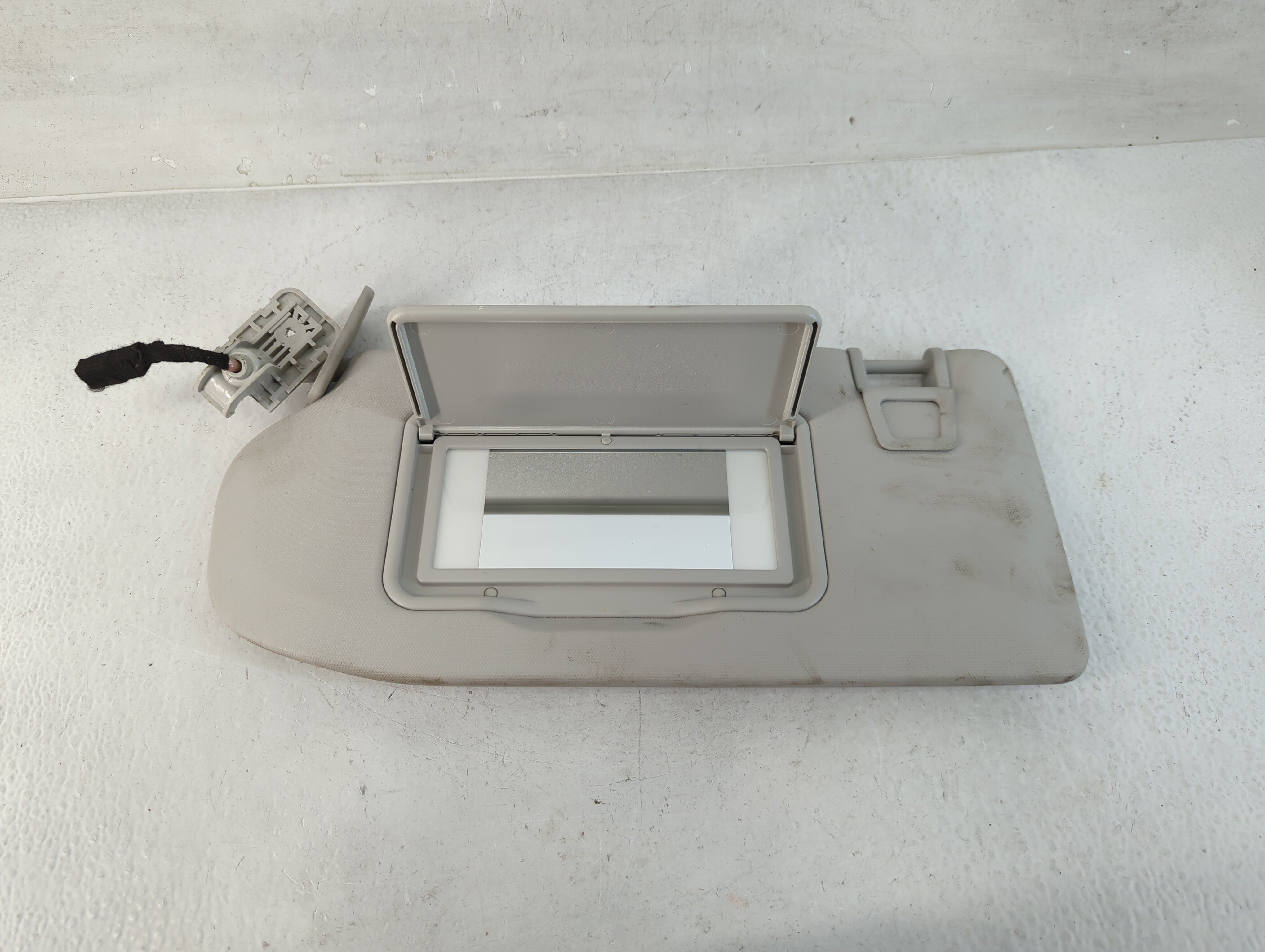 Picture of 2023 Porsche Macan Driver Sun Visor Mirror Left Sunvisor Grey 832756
