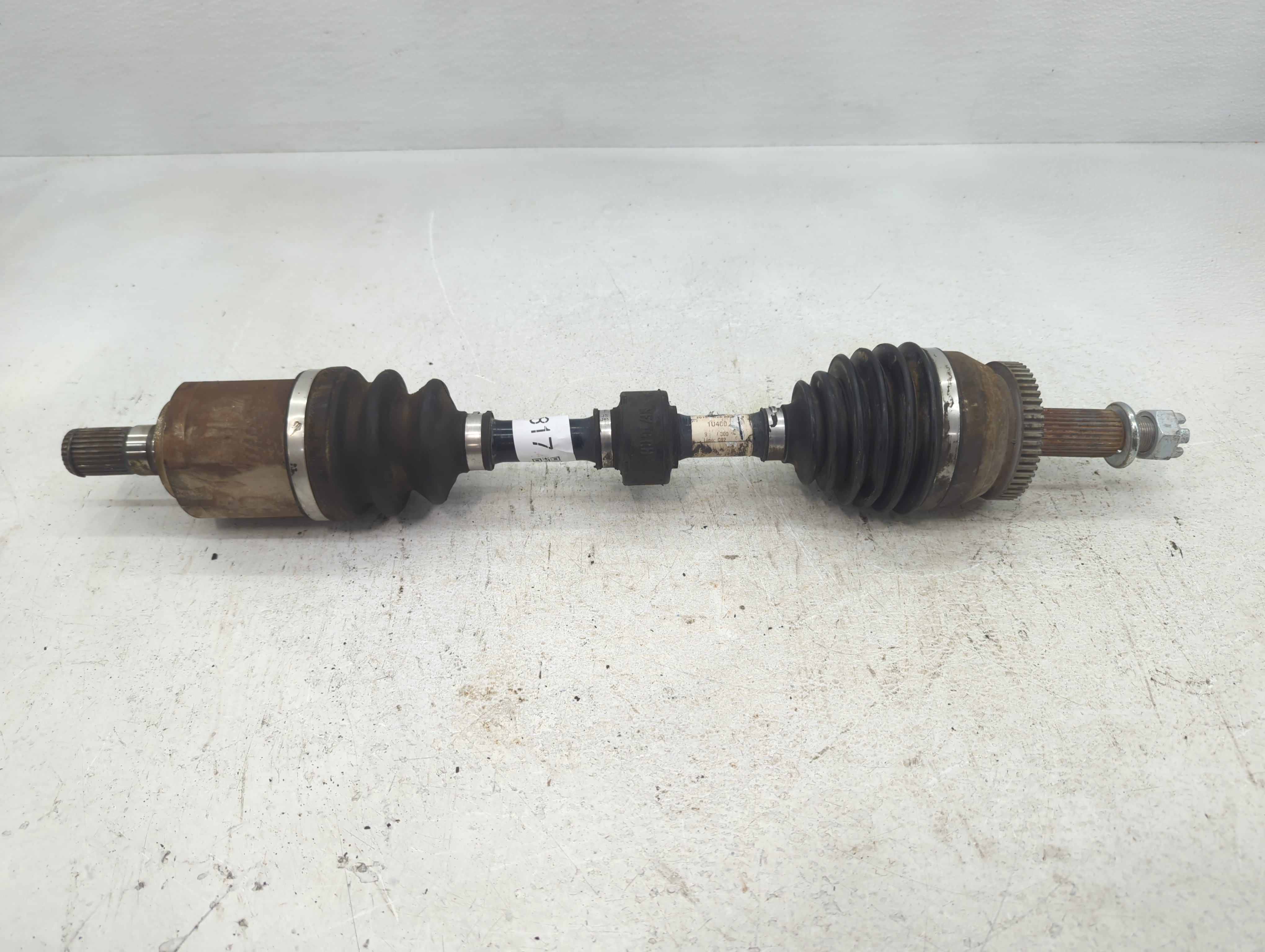 2011-2013 Kia Sorento Axle Shaft Front Driver Cv C/v 832817 - Oemusedautoparts1.com