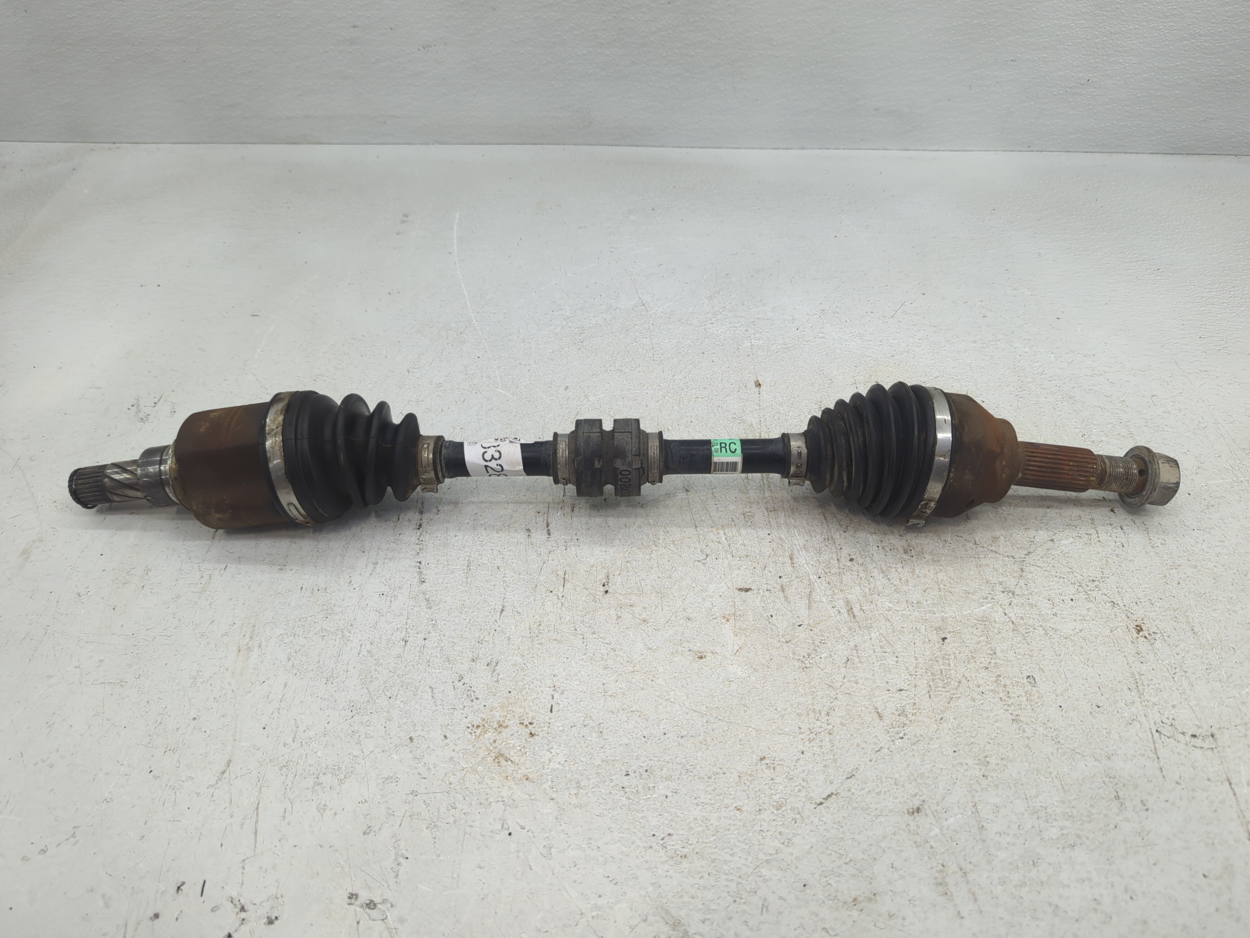 2013-2019 Nissan Sentra Axle Shaft Front Driver Cv C/v 832829 - Oemusedautoparts1.com