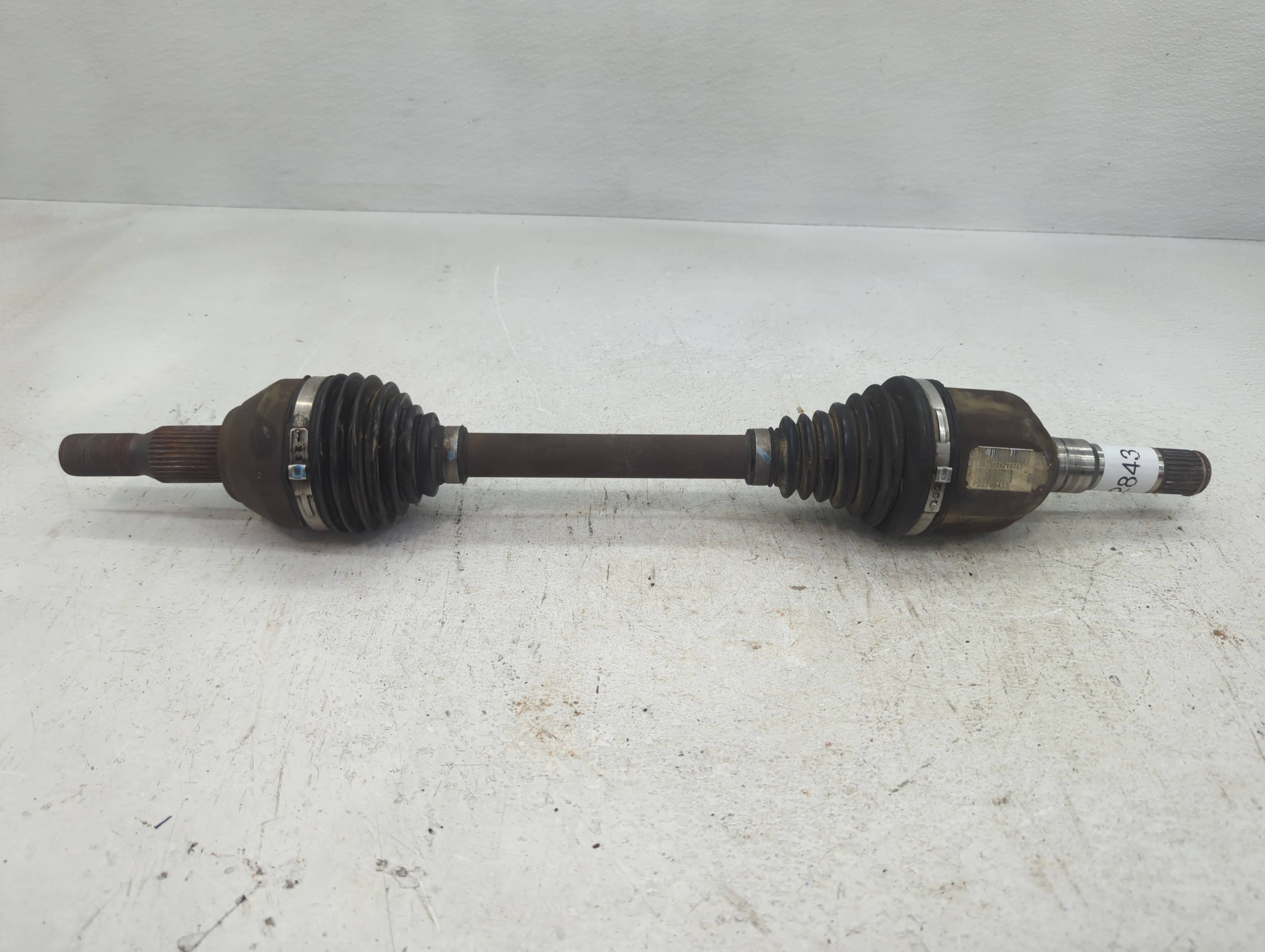 2017-2017 Chevrolet Traverse Axle Shaft Front Driver Cv C/v 832843 - Oemusedautoparts1.com