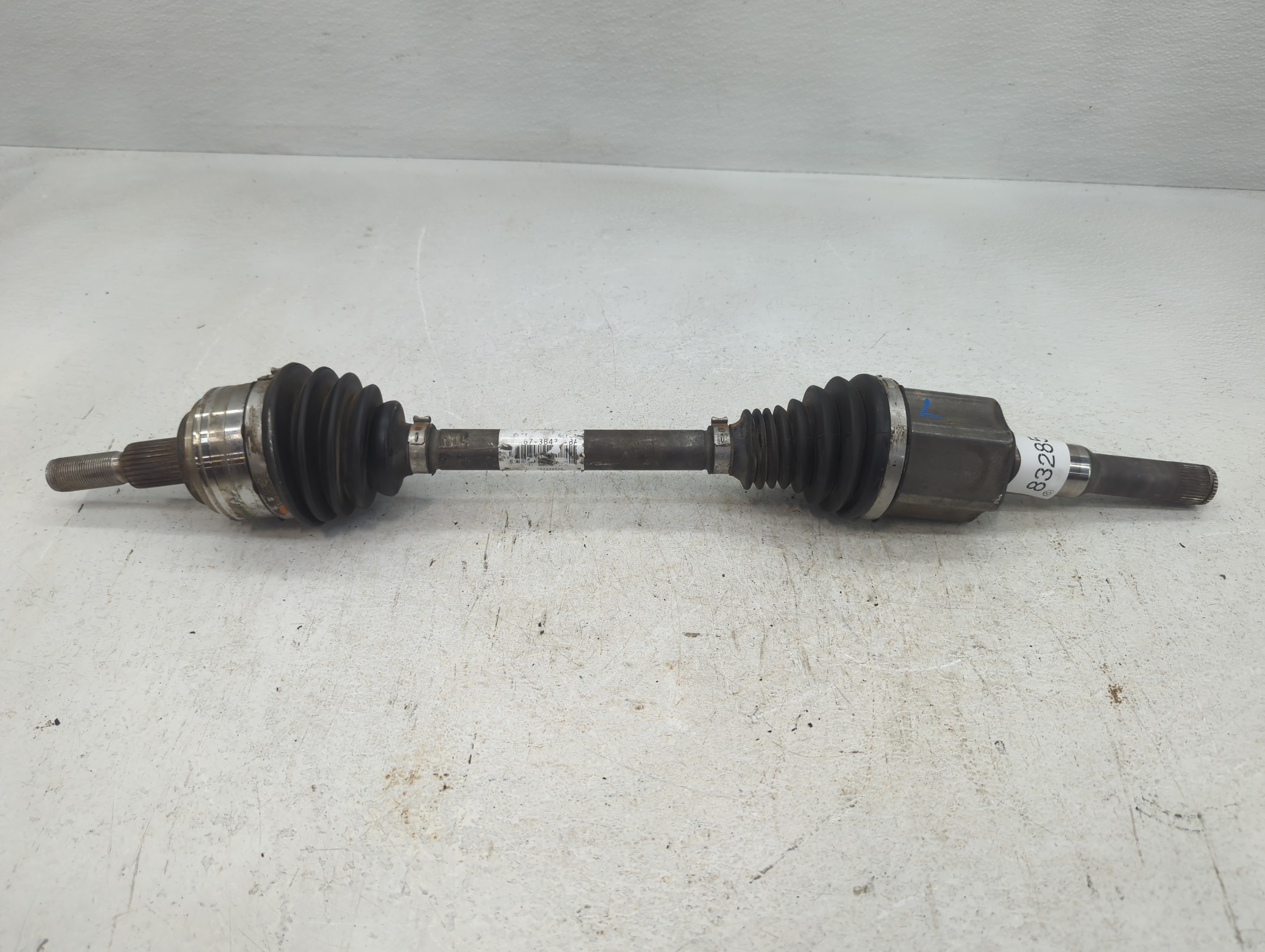 2007-2014 Cadillac Escalade Axle Shaft Front Driver Cv C/v 832859 - Oemusedautoparts1.com