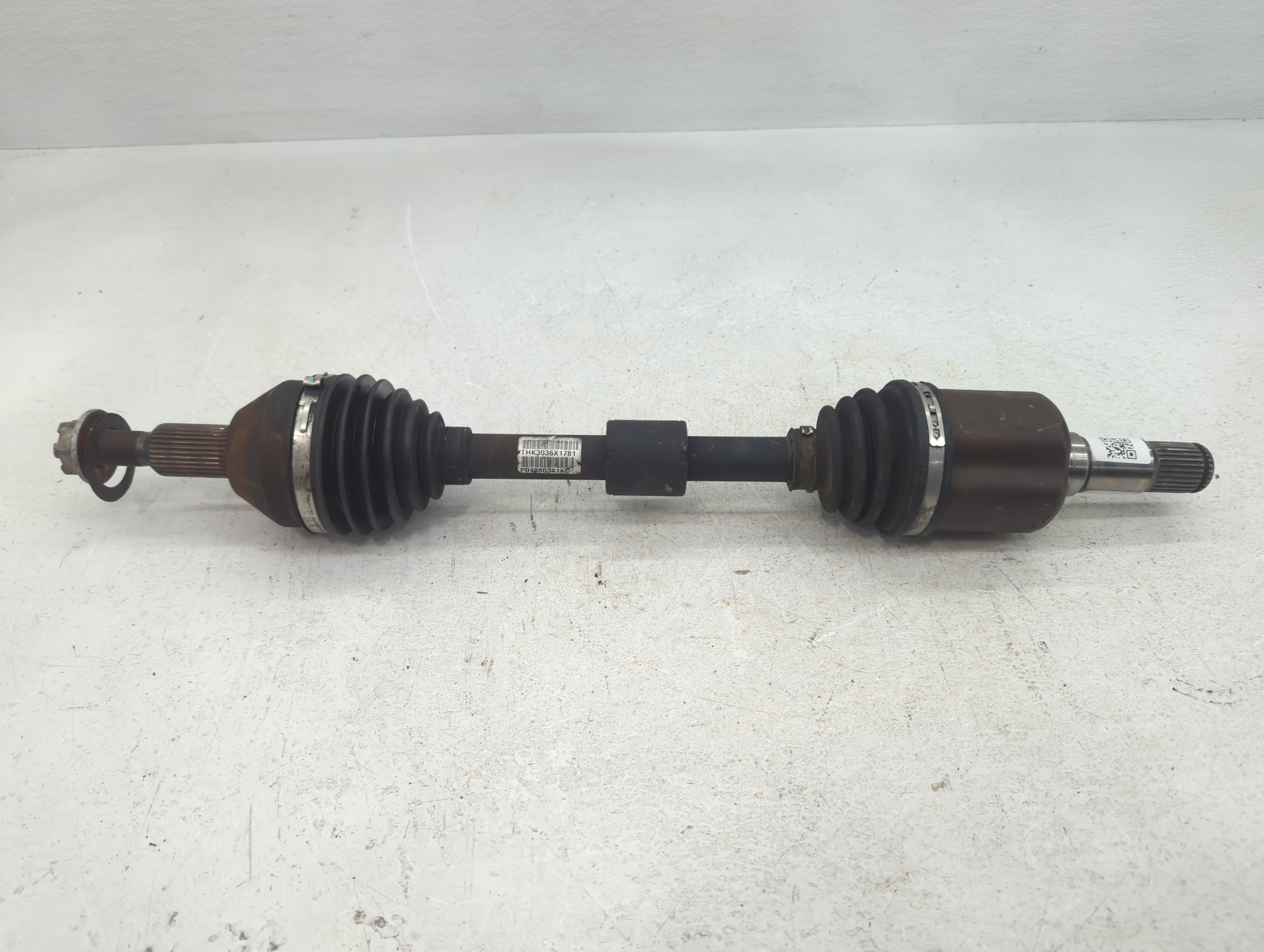 2007-2008 Chrysler Pacifica Axle Shaft Front Driver Cv C/v 832901 - Oemusedautoparts1.com