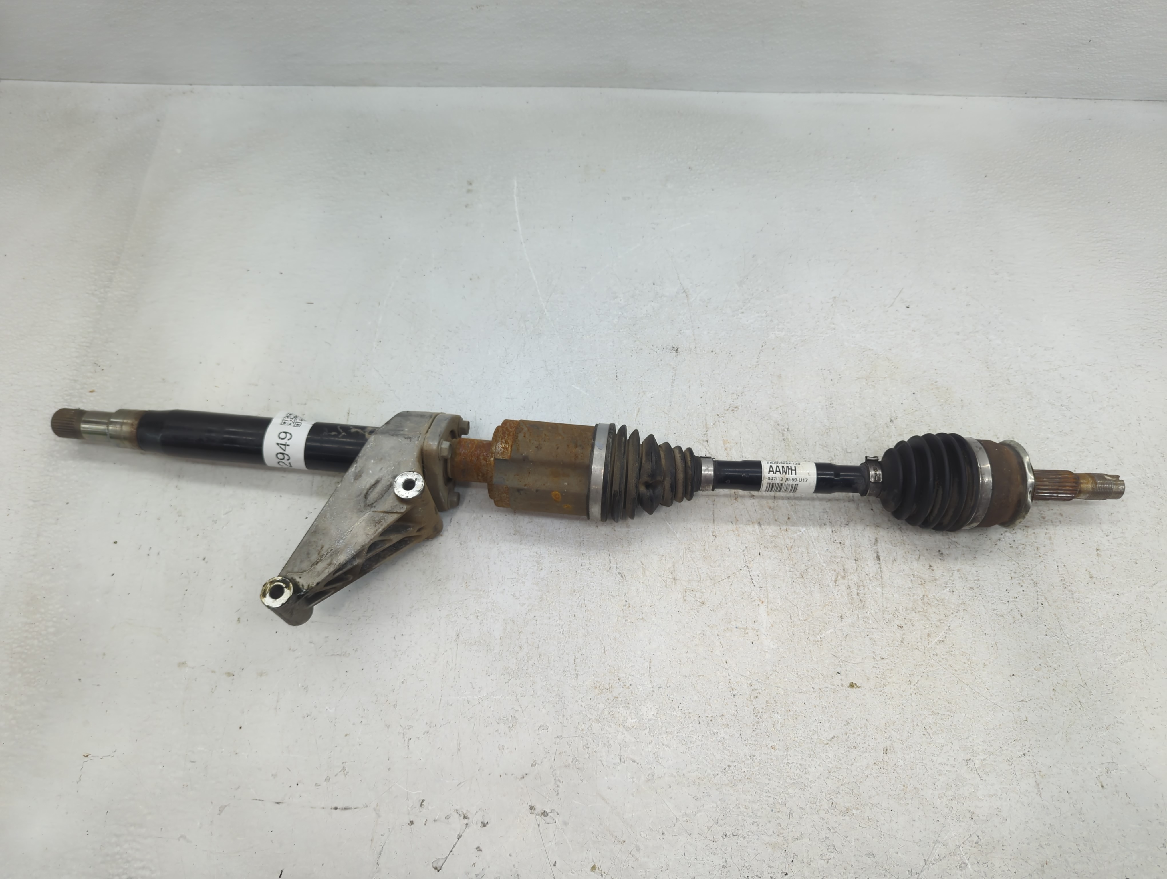2013-2014 Chevrolet Sonic Axle Shaft Front Passenger Cv C/v 832949 - Oemusedautoparts1.com