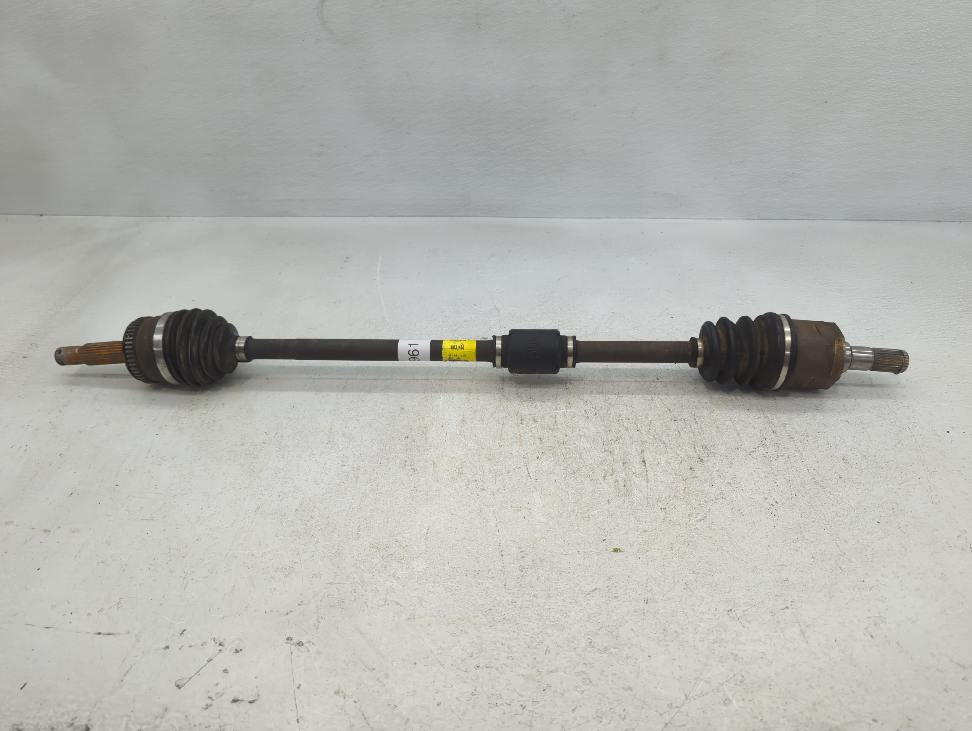 2007-2011 Hyundai Accent Axle Shaft Front Passenger Cv C/v 832961 - Oemusedautoparts1.com