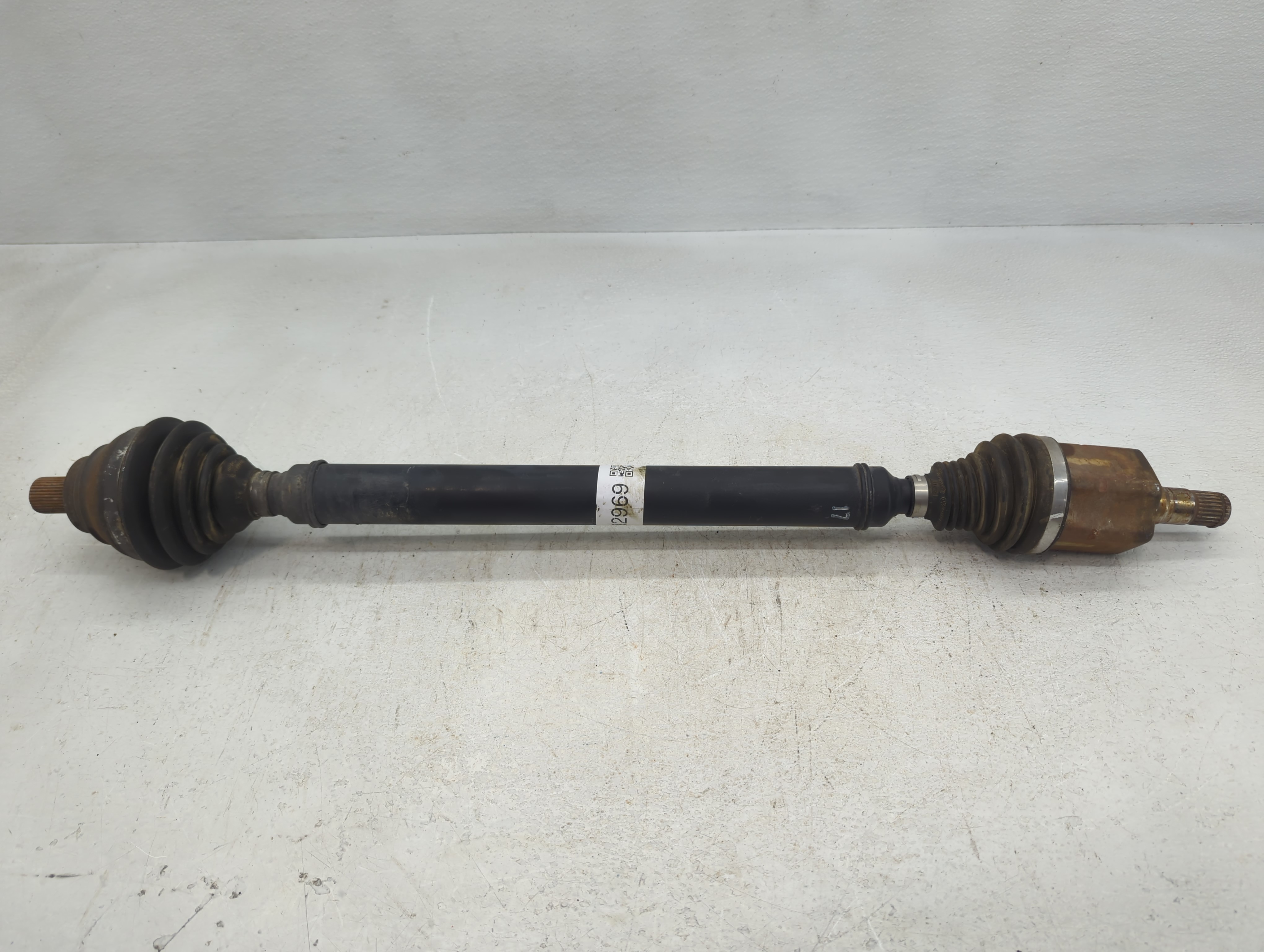 2005-2018 Volkswagen Jetta Axle Shaft Front Passenger Cv C/v 832969 - Oemusedautoparts1.com