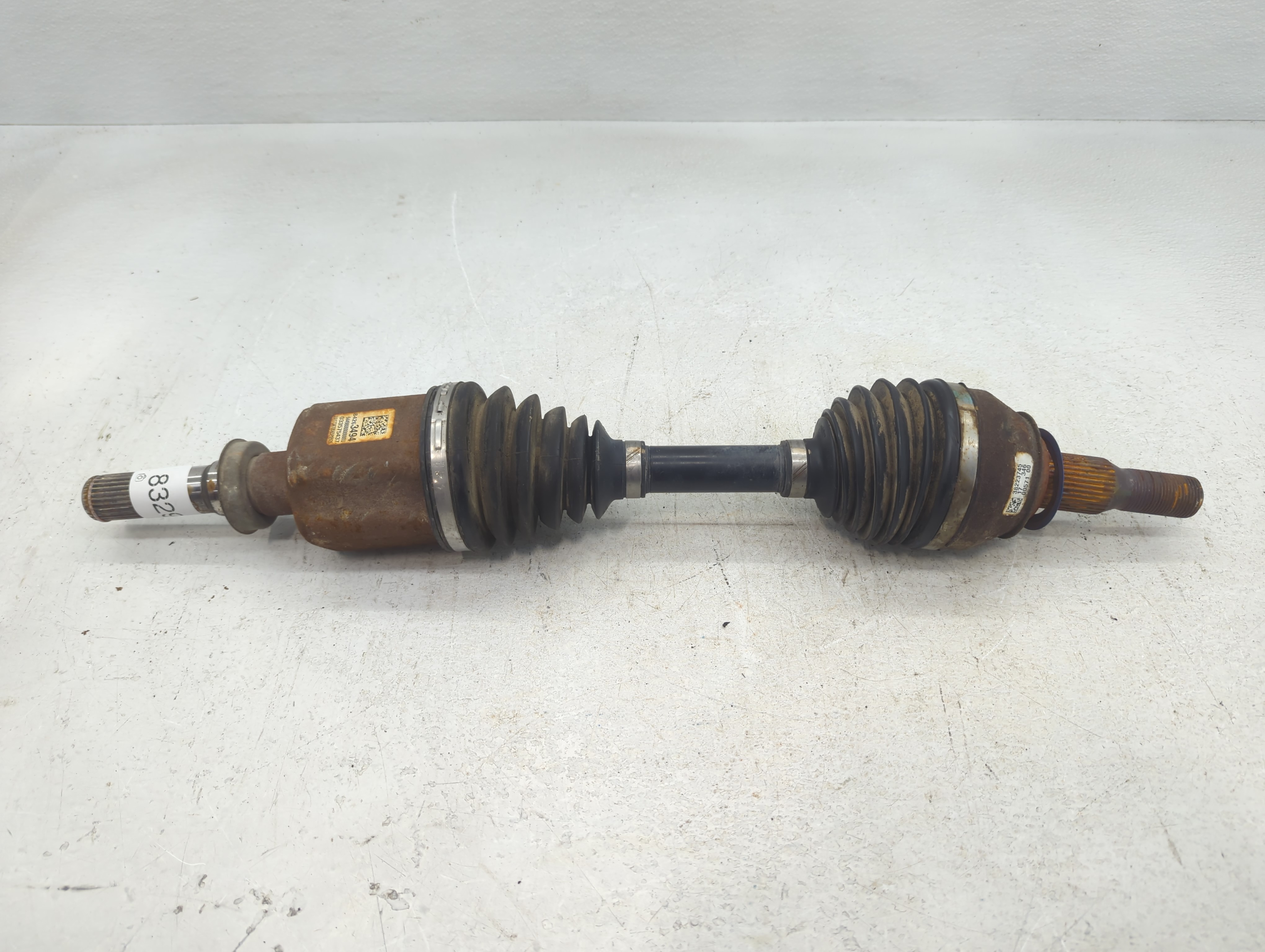Picture of 2018-2018 Cadillac Xt5 Axle Shaft Front Driver Cv C/v 832975