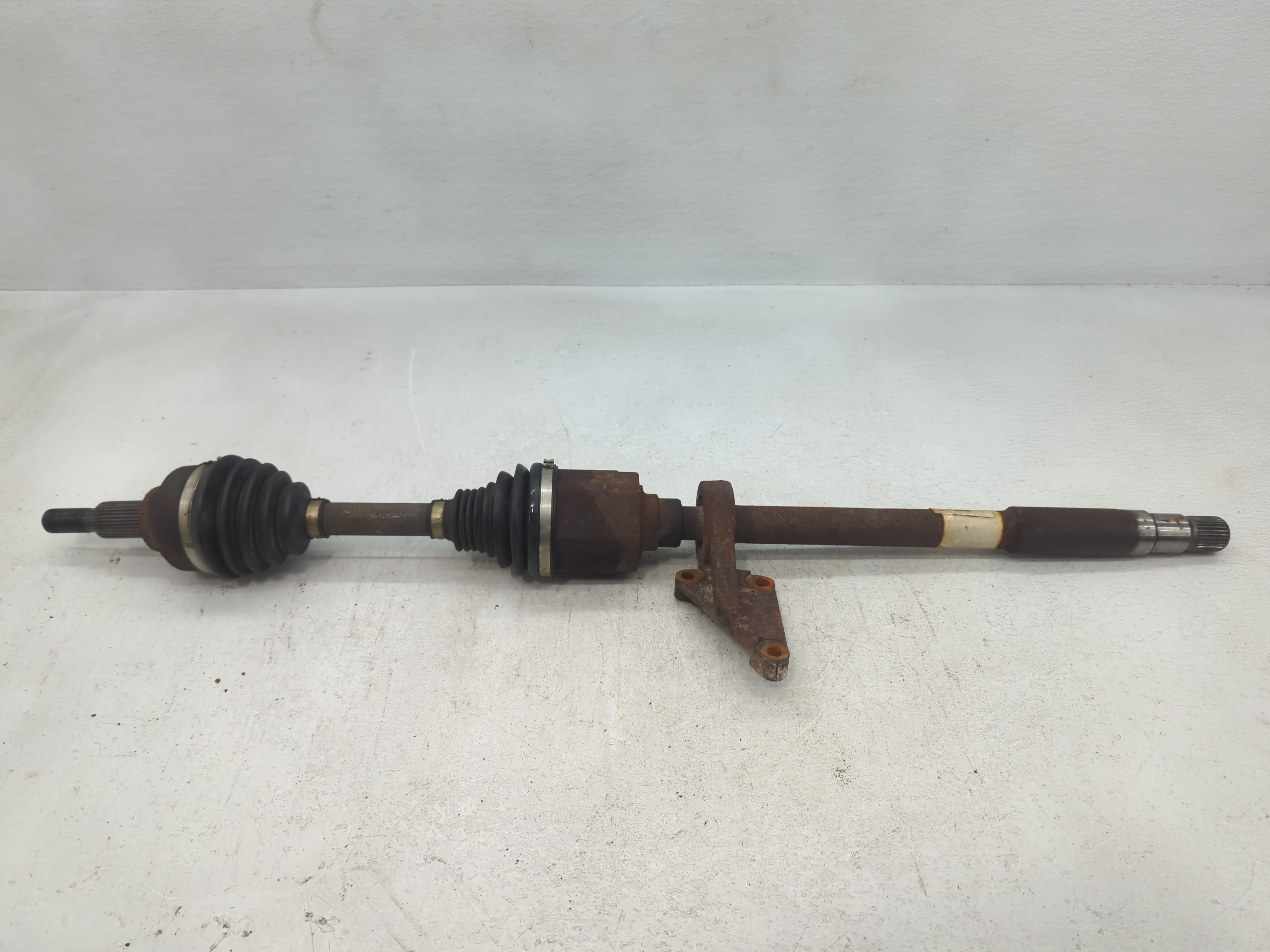 2011-2014 Chrysler 200 Axle Shaft Front Passenger Cv C/v 833005 - Oemusedautoparts1.com