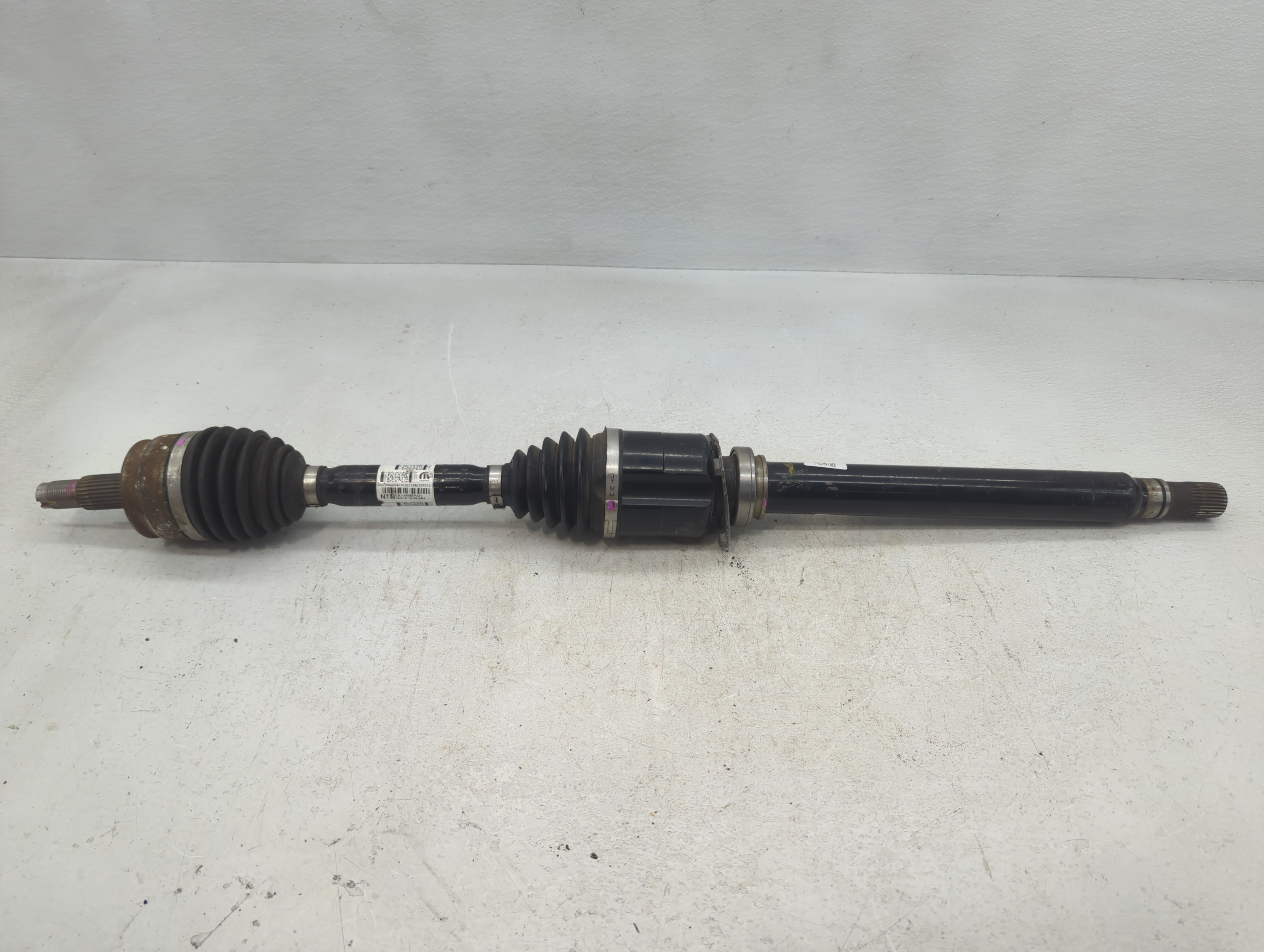 2016-2017 Fiat 500 Axle Shaft Front Passenger Cv C/v 833012 - Oemusedautoparts1.com