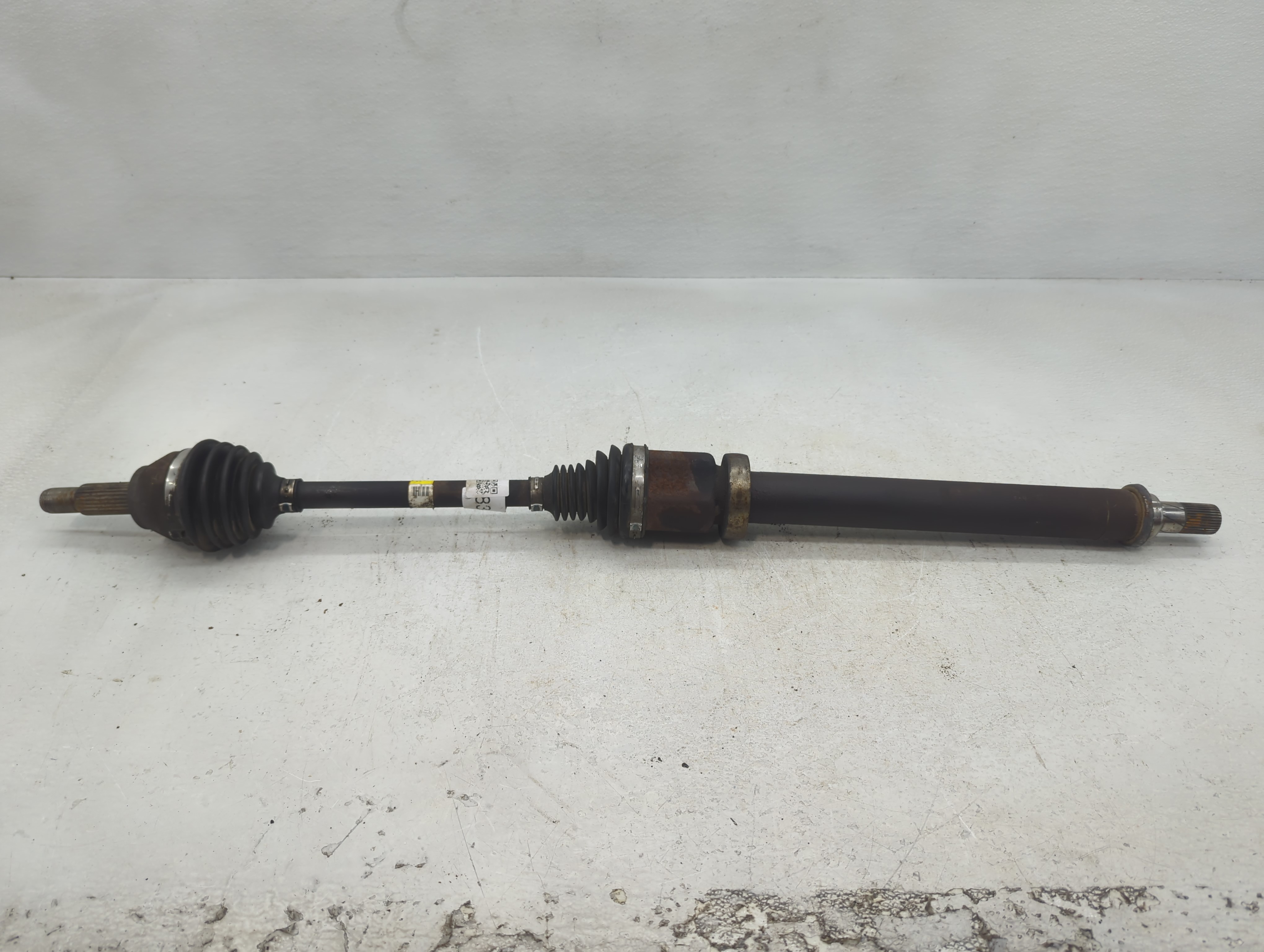 2011-2015 Ford Fiesta Axle Shaft Front Passenger Cv C/v 833018 - Oemusedautoparts1.com