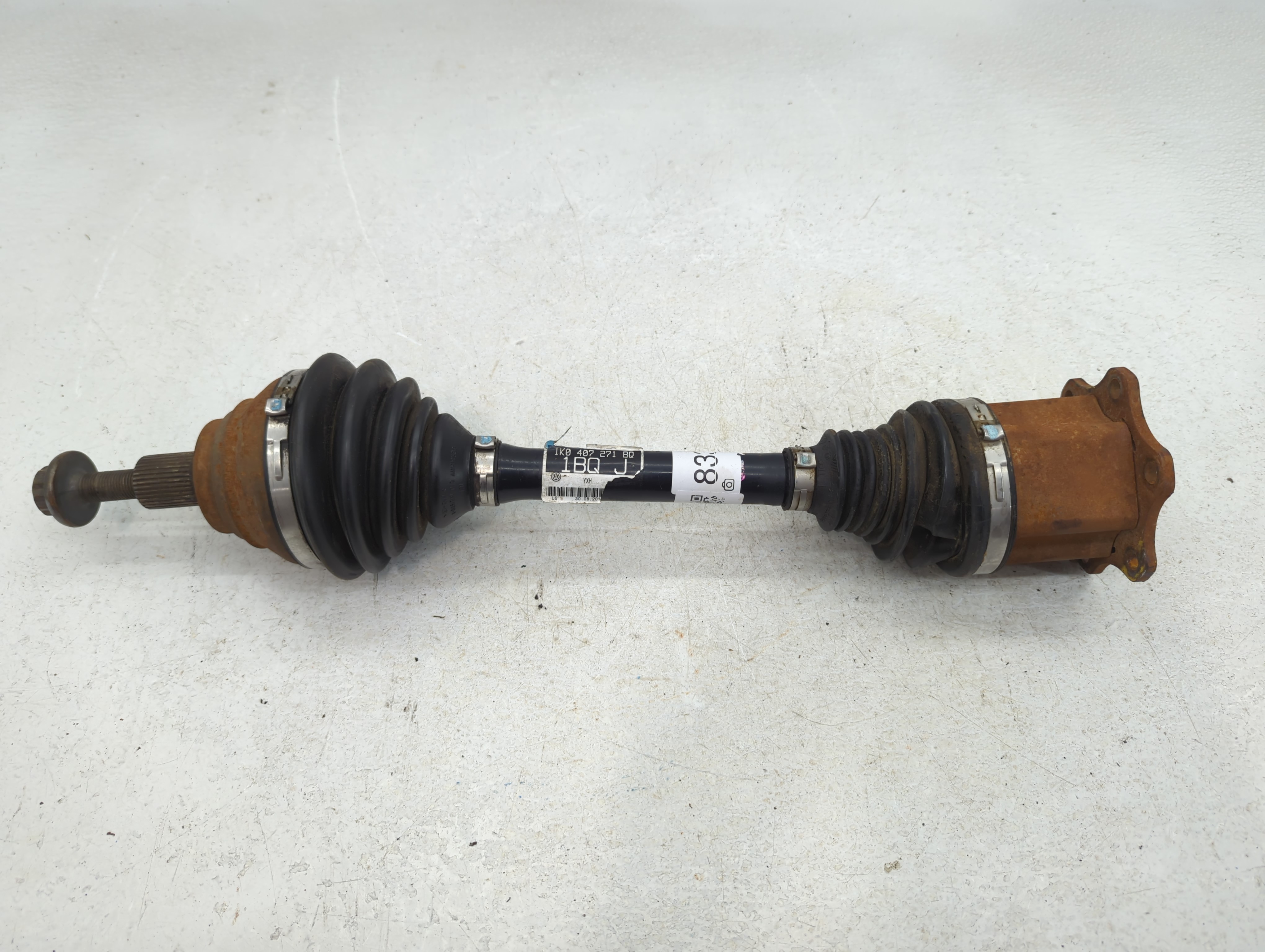 2009-2014 Volkswagen Jetta Axle Shaft Front Driver Cv C/v 833043 - Oemusedautoparts1.com