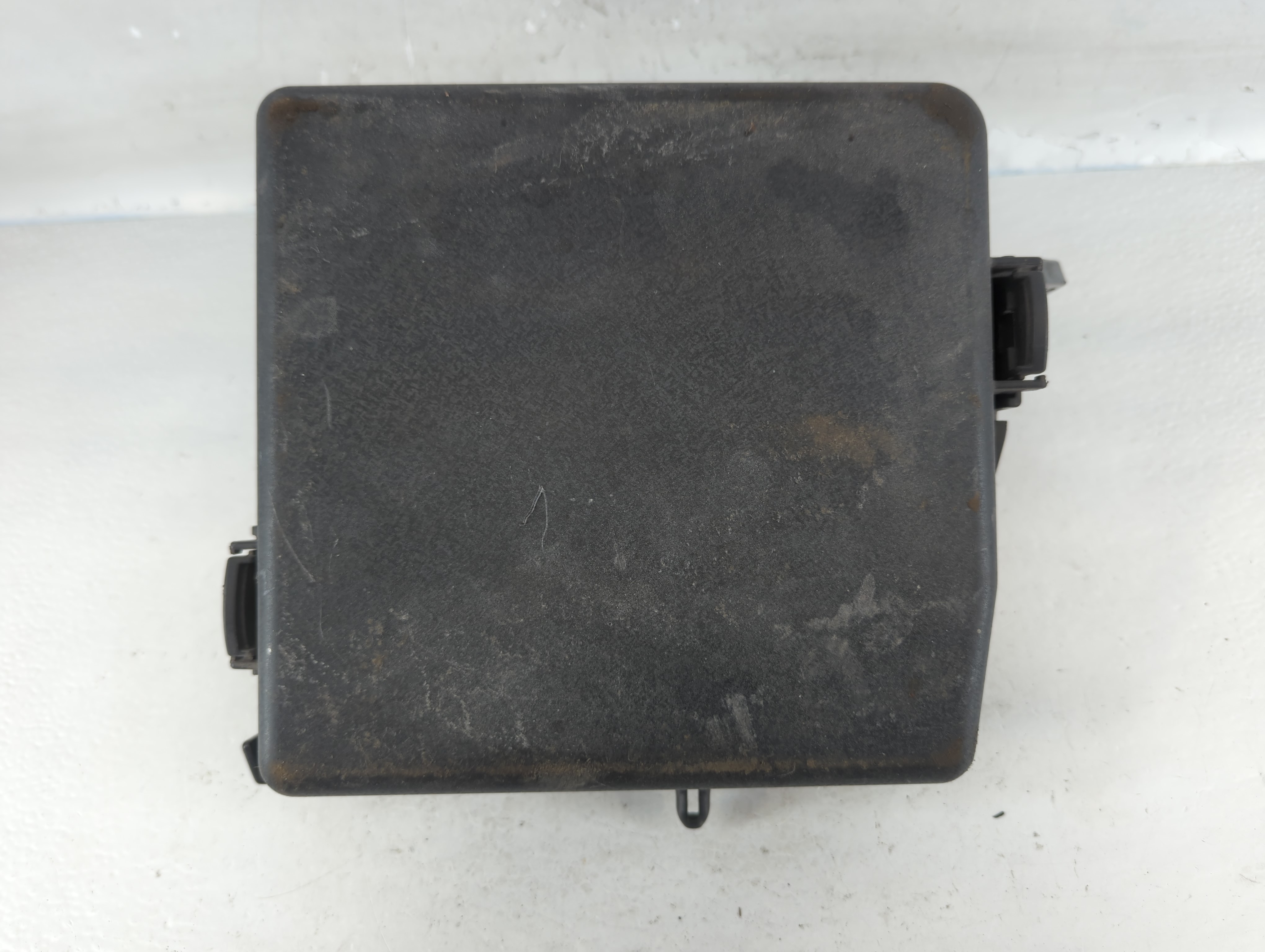 Picture of 2015-2018 Kia Sedona Fusebox Fuse Box Relay Module 91222-a9240 833072