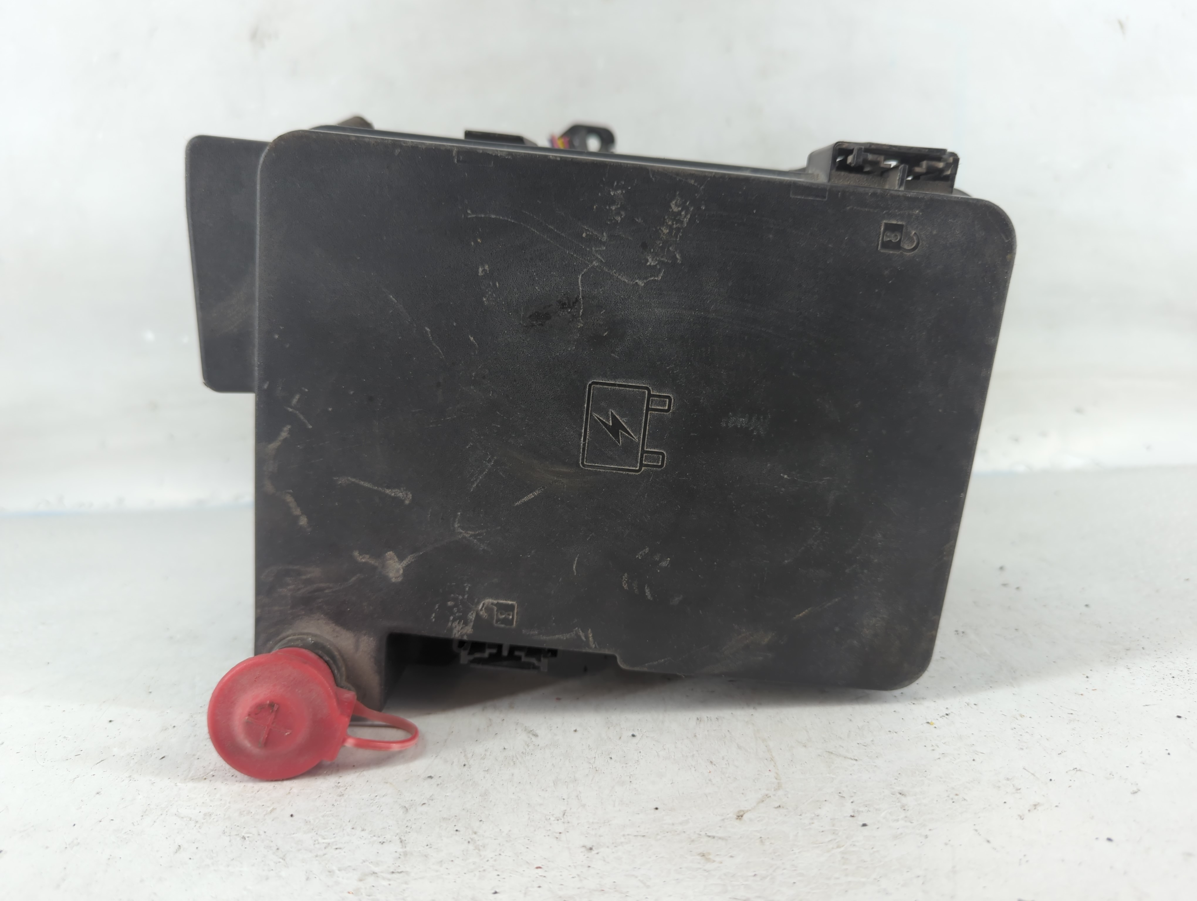 2013-2016 Chevrolet Equinox Fusebox Fuse Box Relay Module 22929763_01 833084 - Oemusedautoparts1.com