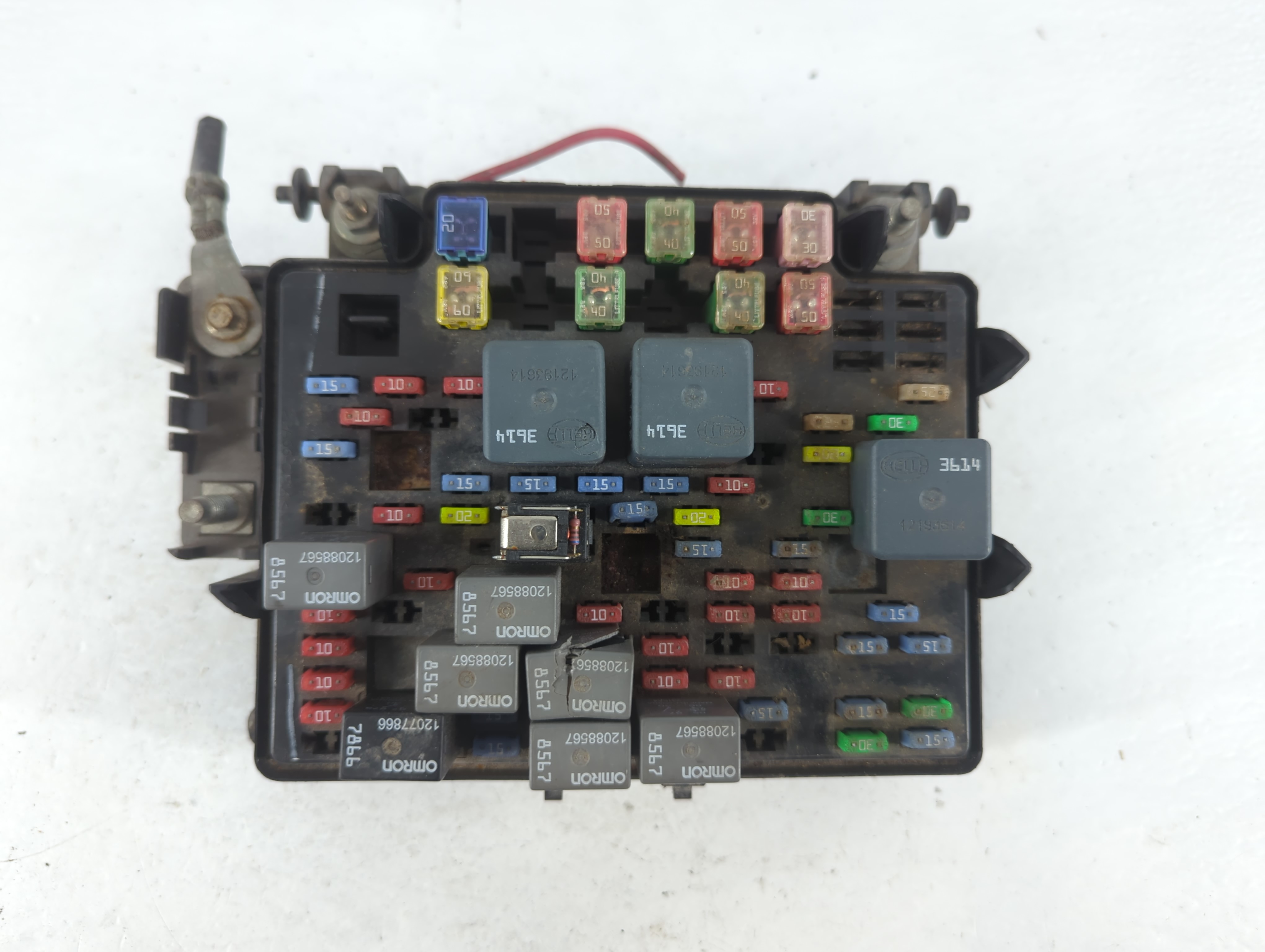 2003-2005 Chevrolet Silverado 1500 Fusebox Fuse Box Relay Module 833120 - Oemusedautoparts1.com