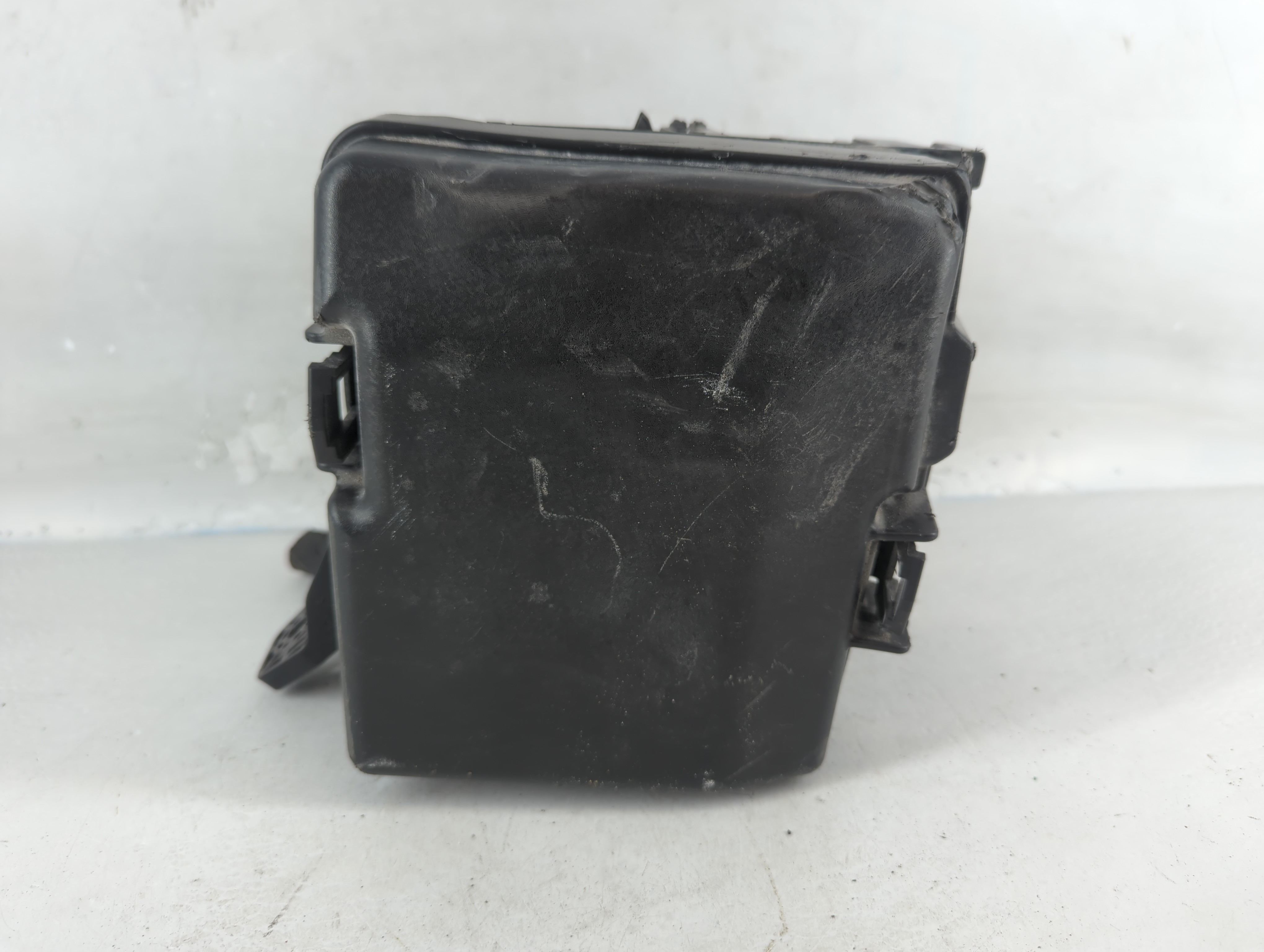 Picture of 2017-2019 Kia Cadenza Fusebox Fuse Box Relay Module 91223-f6842 833124