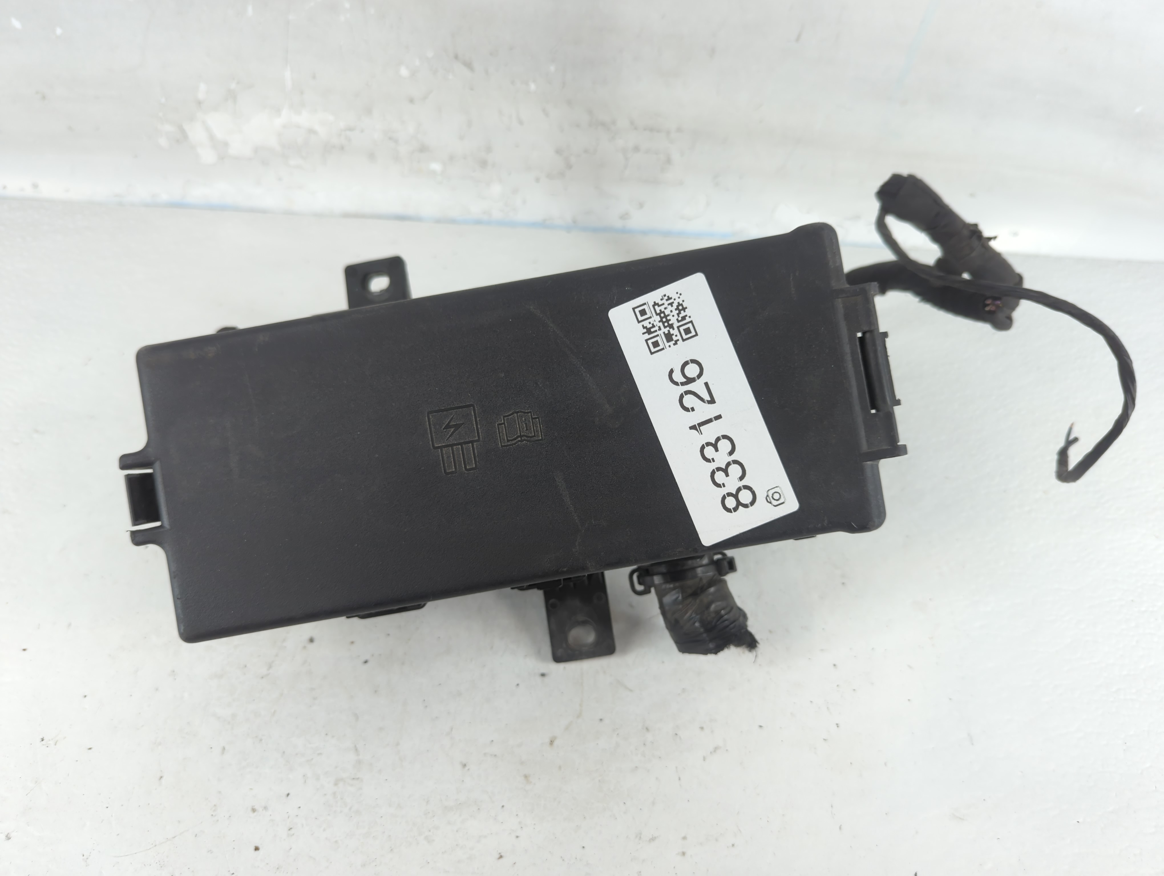 2010-2011 Ford Mustang Fusebox Fuse Box Relay Module 6e5t-14a003-ab 833126 - Oemusedautoparts1.com