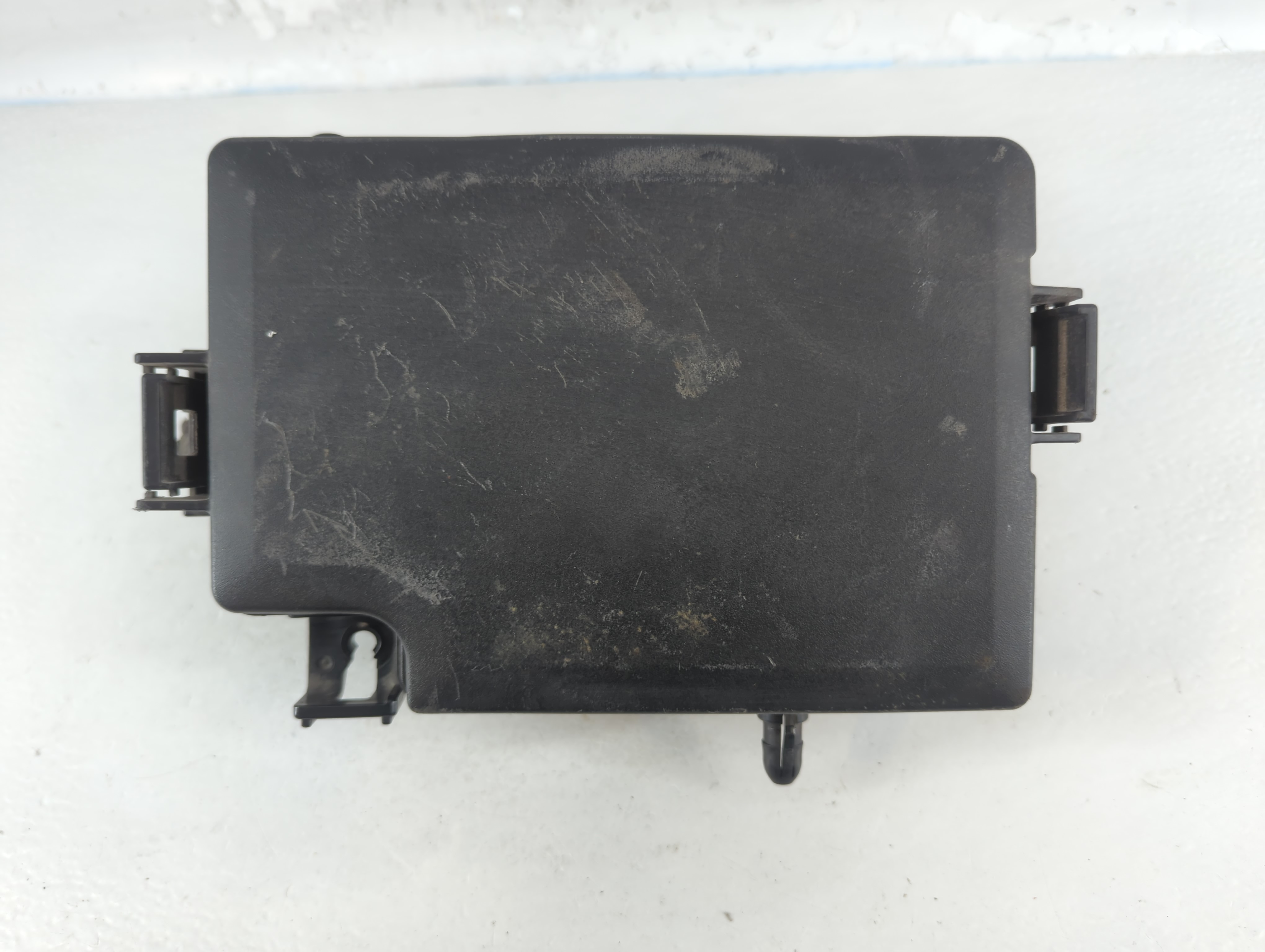 2017-2017 Hyundai Elantra Fusebox Fuse Box Relay Module 91956-f2021 833132 - Oemusedautoparts1.com