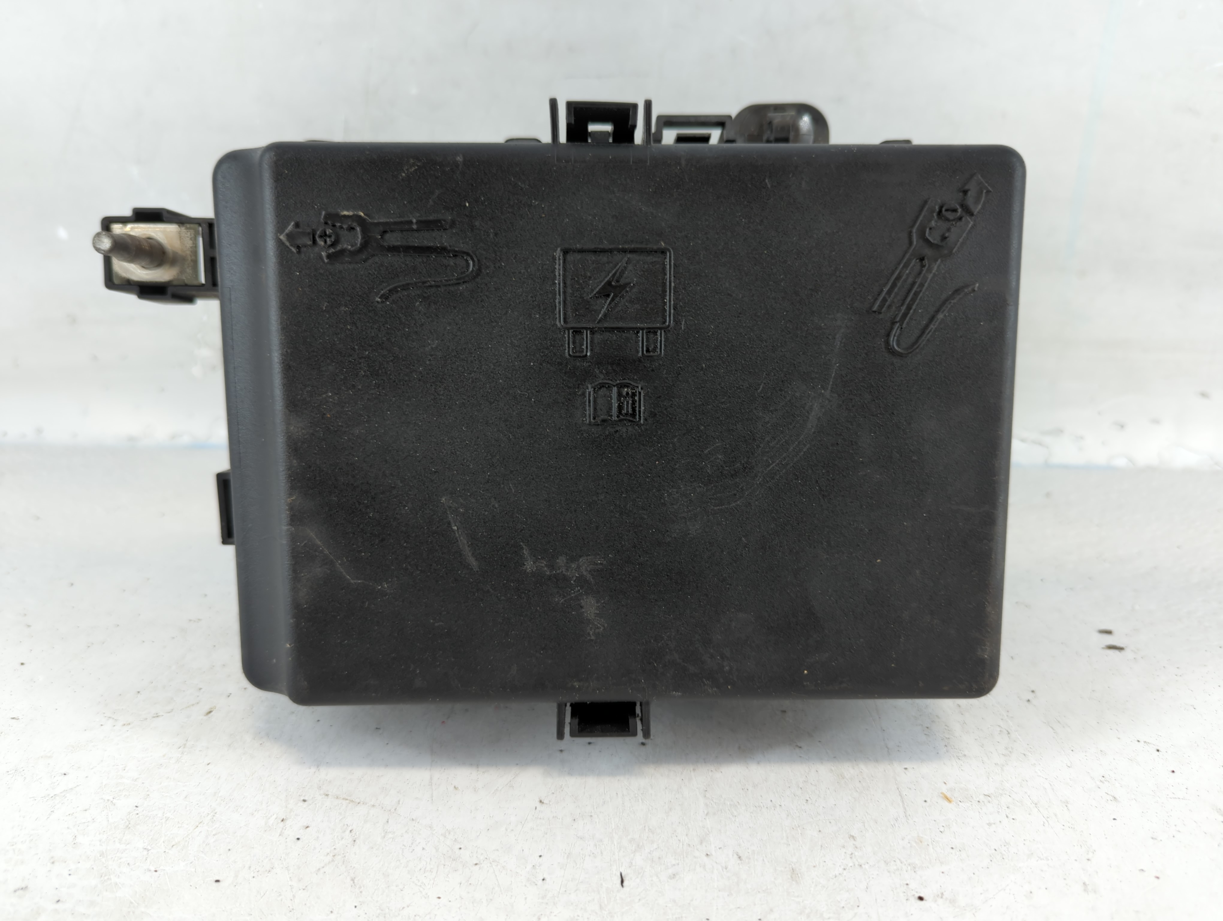 2015-2016 Dodge Charger Fusebox Fuse Box Relay Module P68274131ad 833142 - Oemusedautoparts1.com