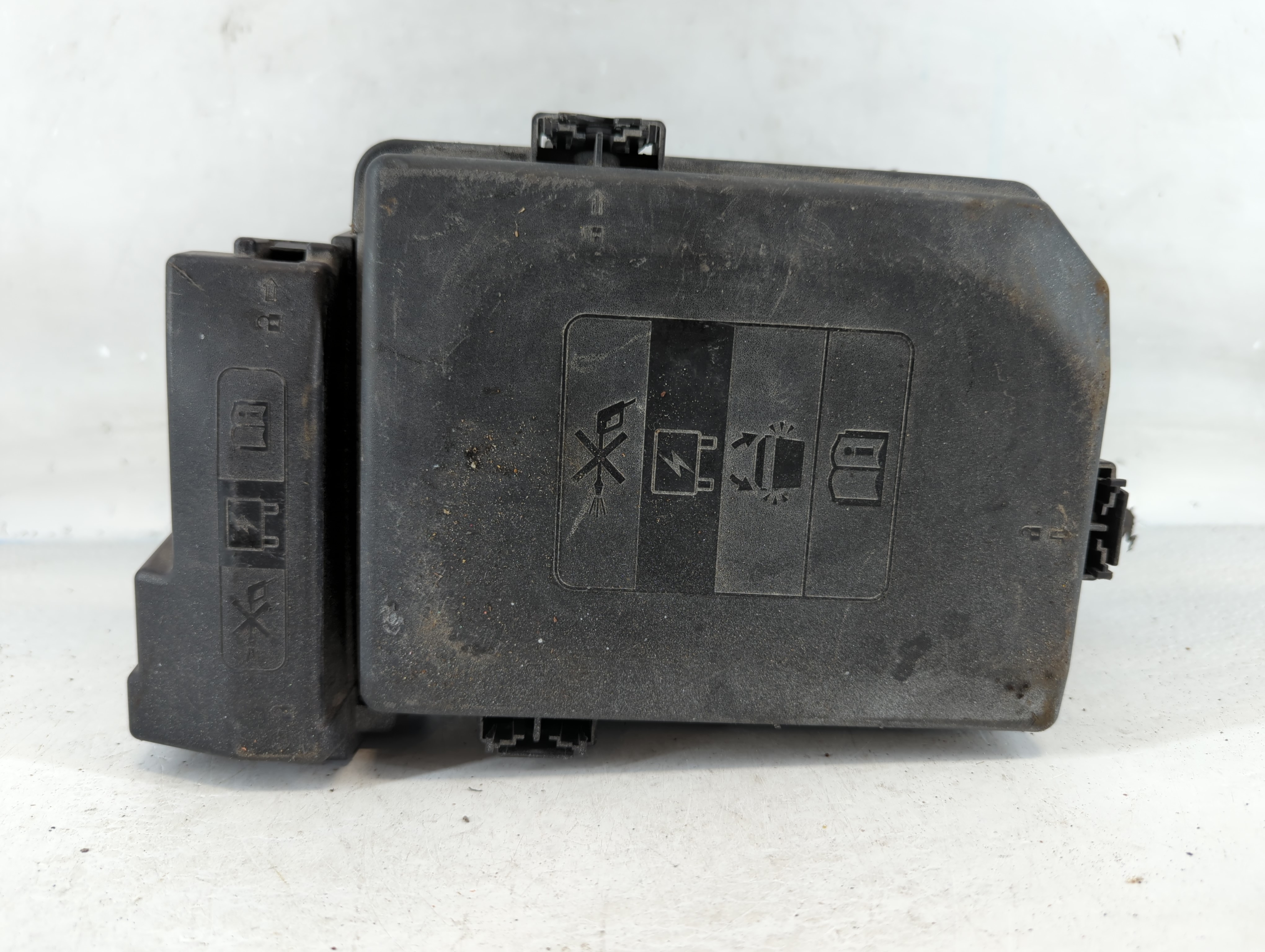 2018-2021 Gmc Terrain Fusebox Fuse Box Relay Module 84582317 833151 - Oemusedautoparts1.com