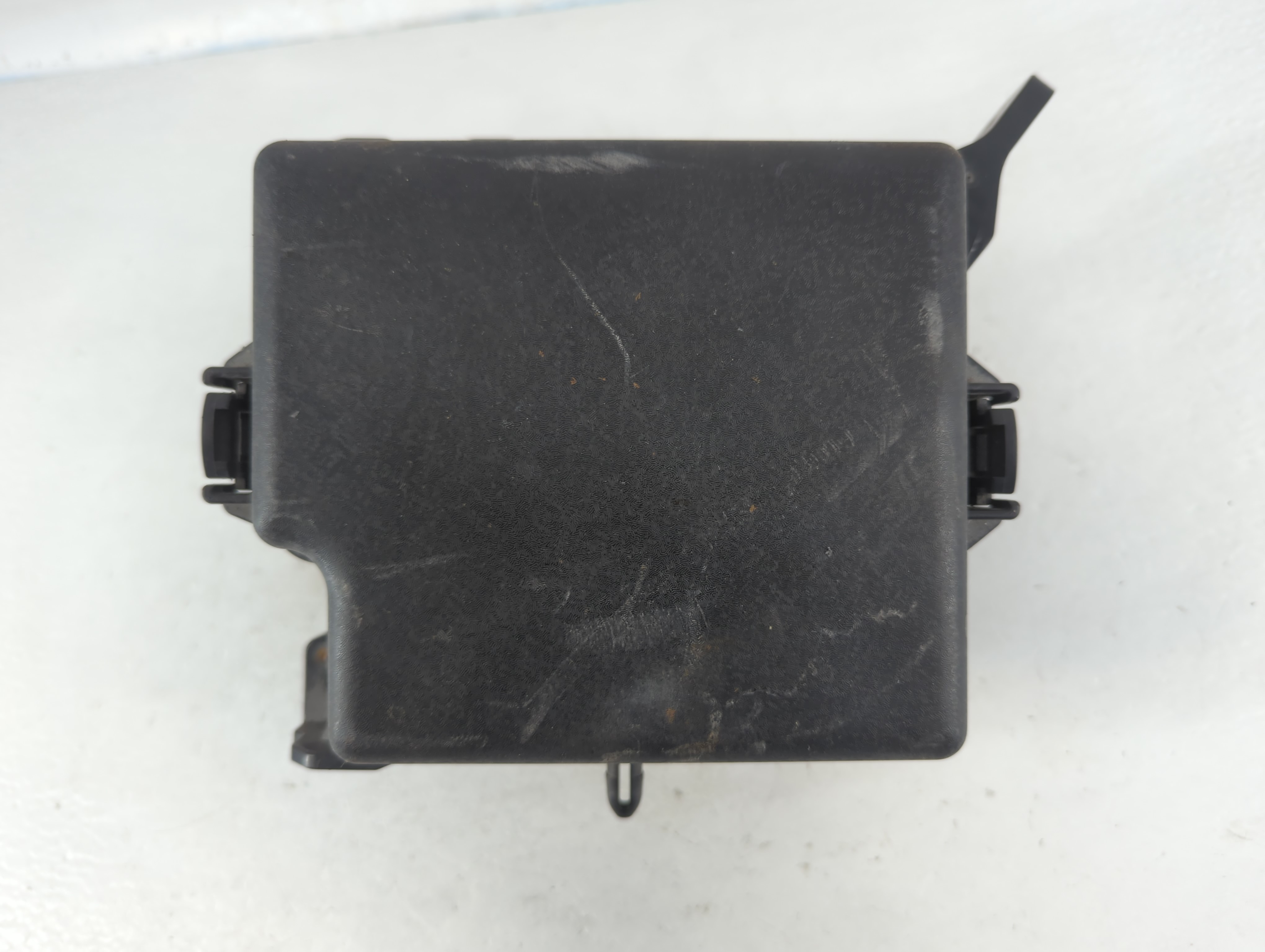 2014-2014 Kia Soul Fusebox Fuse Box Relay Module 91950-b2050 833155 - Oemusedautoparts1.com