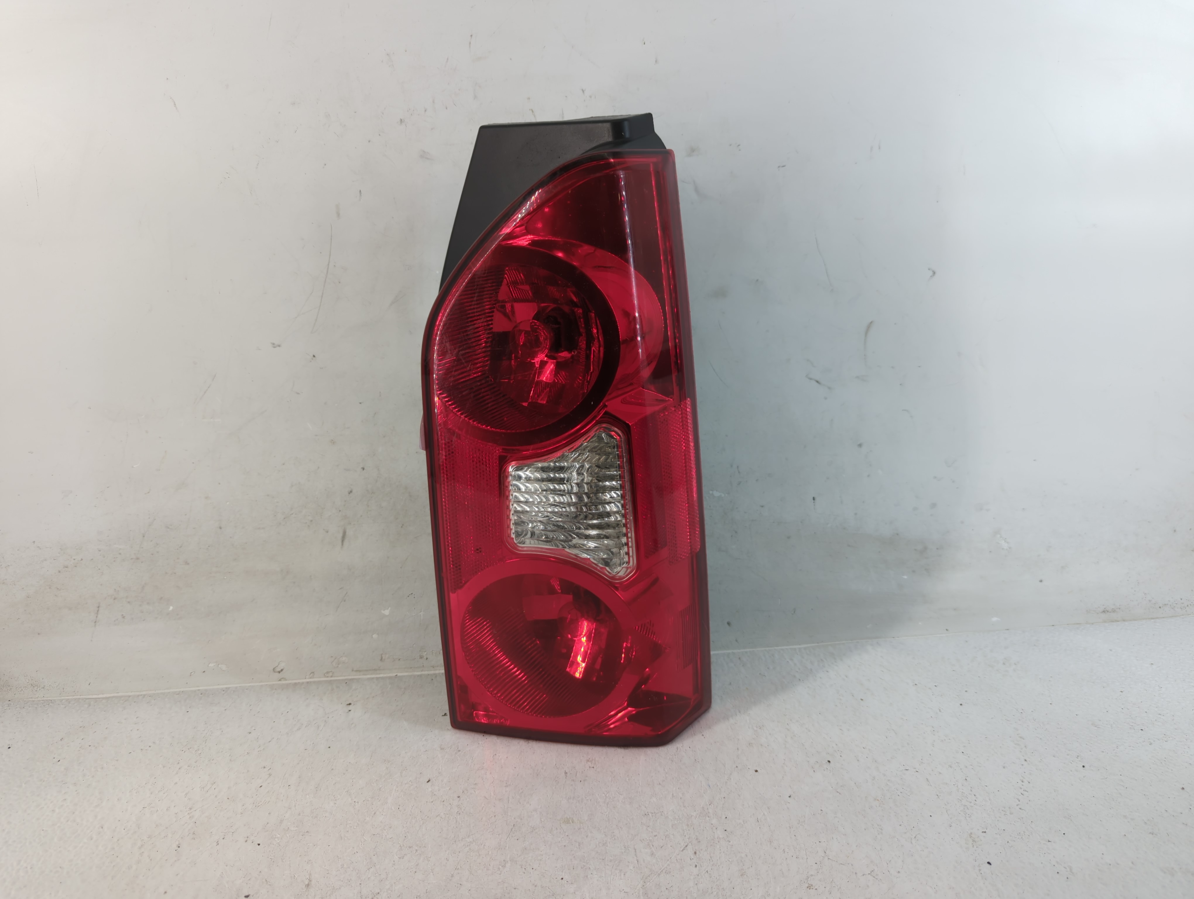 2005-2015 Nissan Xterra Passenger Right Side Tail Light Taillight Oem 833182 - Oemusedautoparts1.com