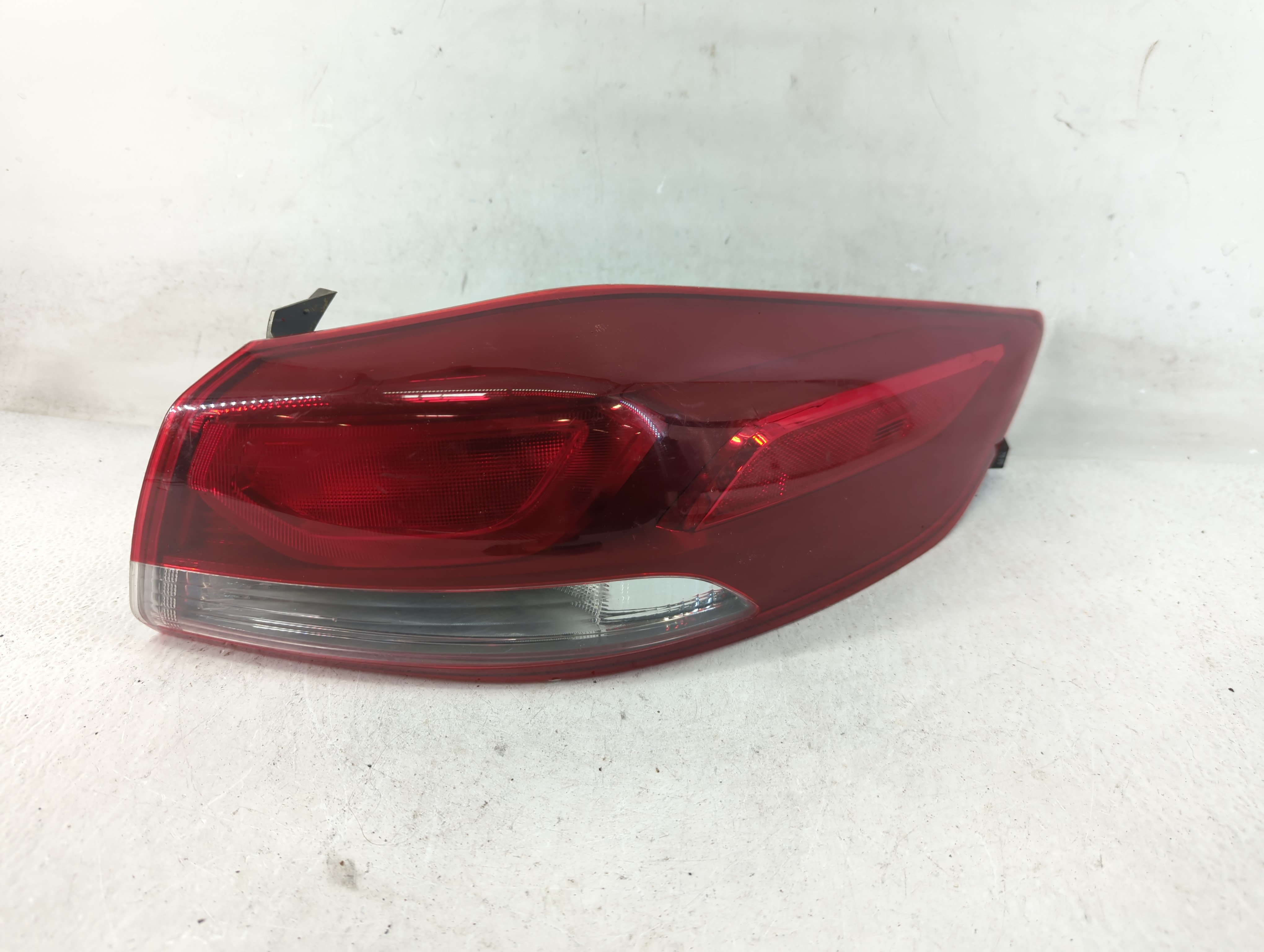 2017-2018 Hyundai Elantra Passenger Right Side Tail Light Taillight Oem 833183 - Oemusedautoparts1.com