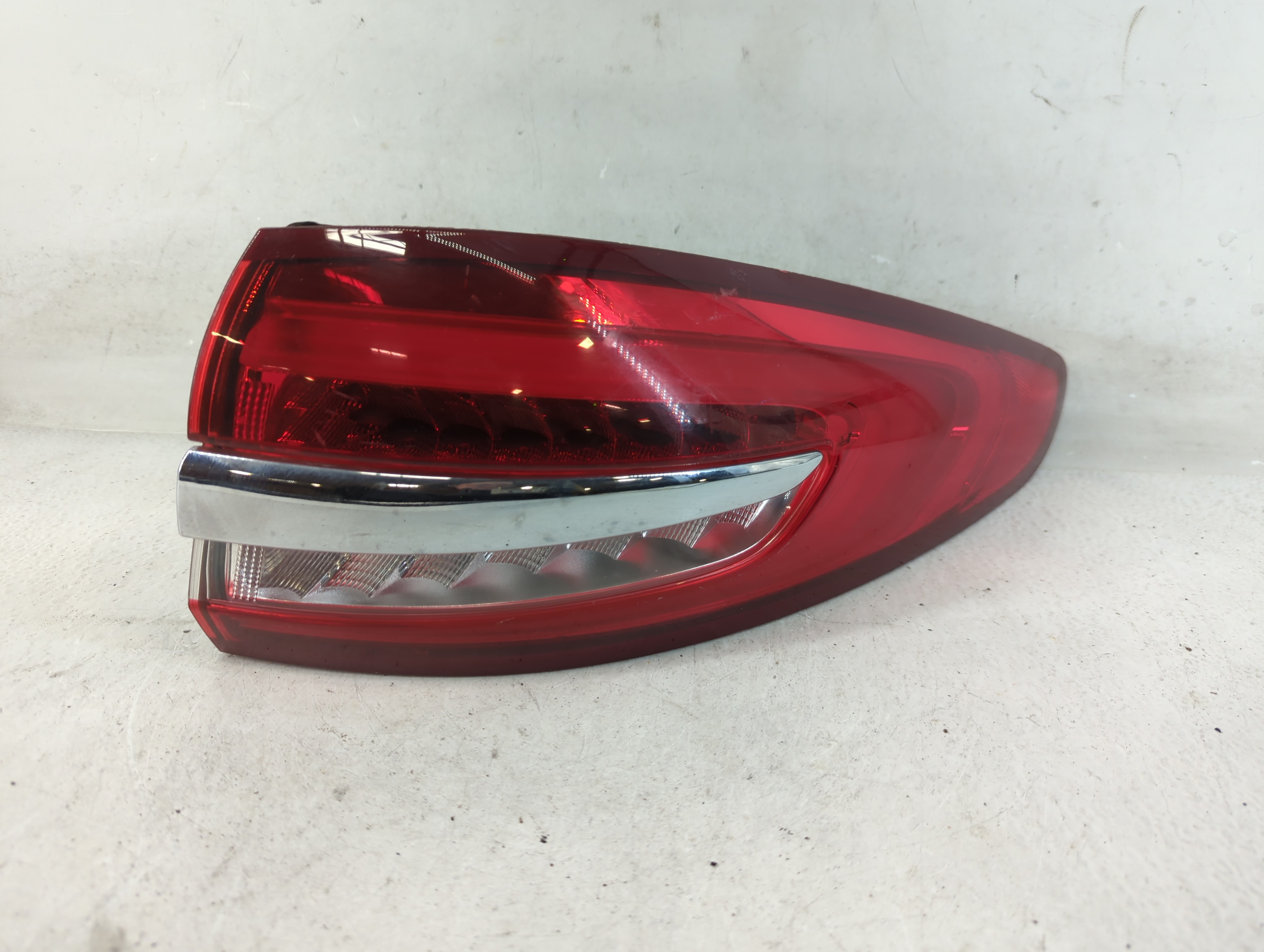 2017-2020 Ford Fusion Passenger Right Side Tail Light Taillight Oem 833187 - Oemusedautoparts1.com