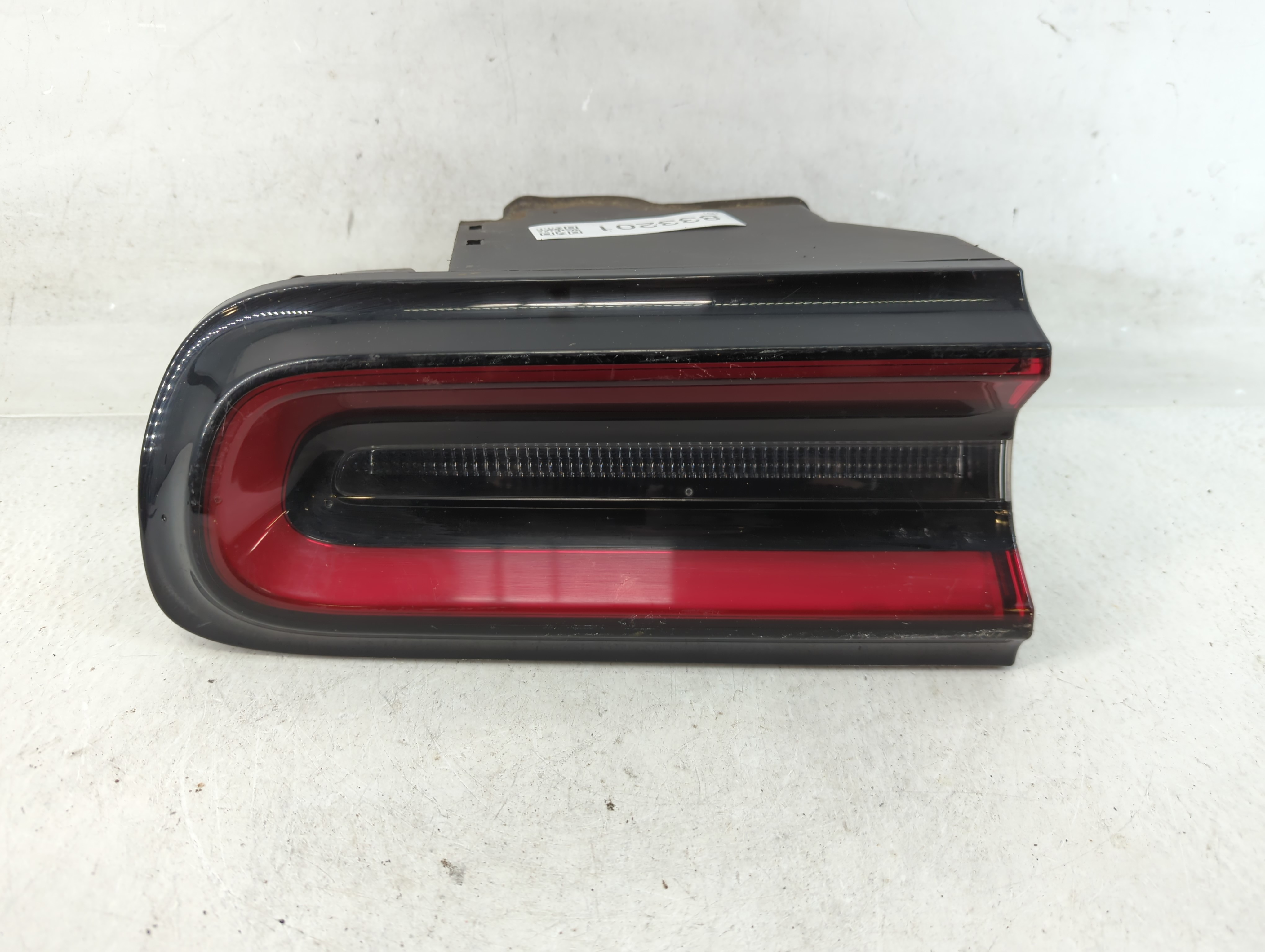 2015-2022 Dodge Challenger Driver Left Side Tail Light Taillight Oem 833201 - Oemusedautoparts1.com
