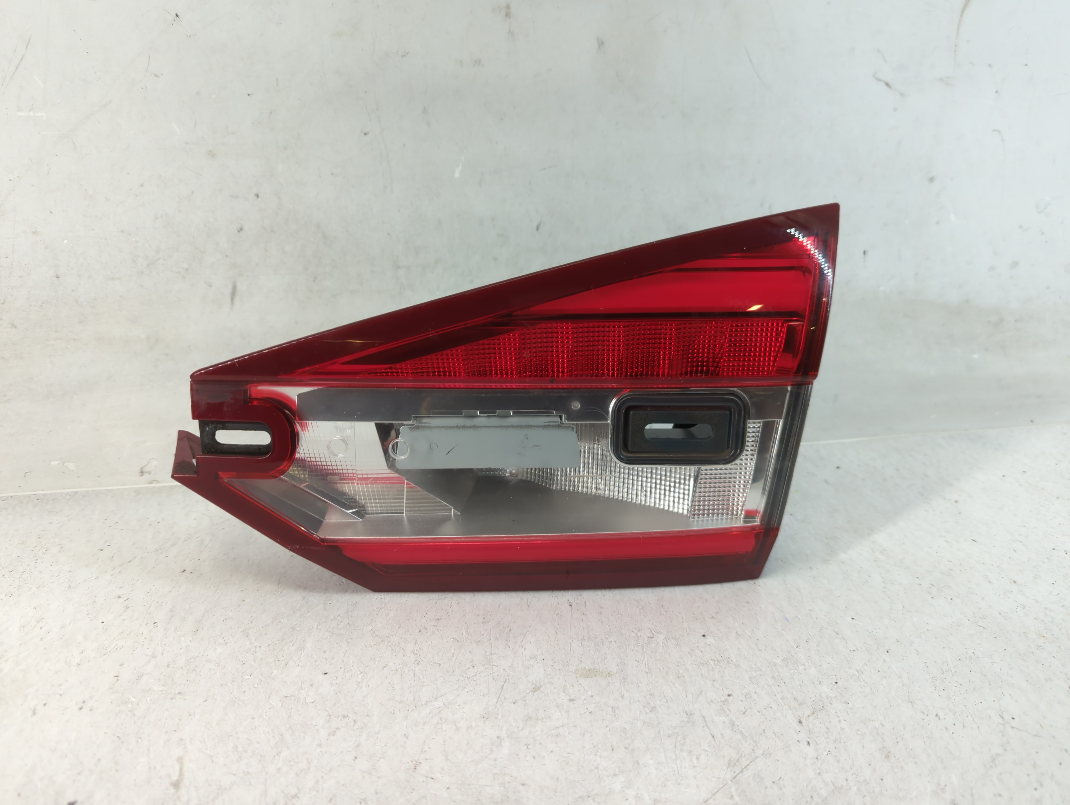 2017-2020 Ford Fusion Passenger Right Side Tail Light Taillight Oem 833233 - Oemusedautoparts1.com