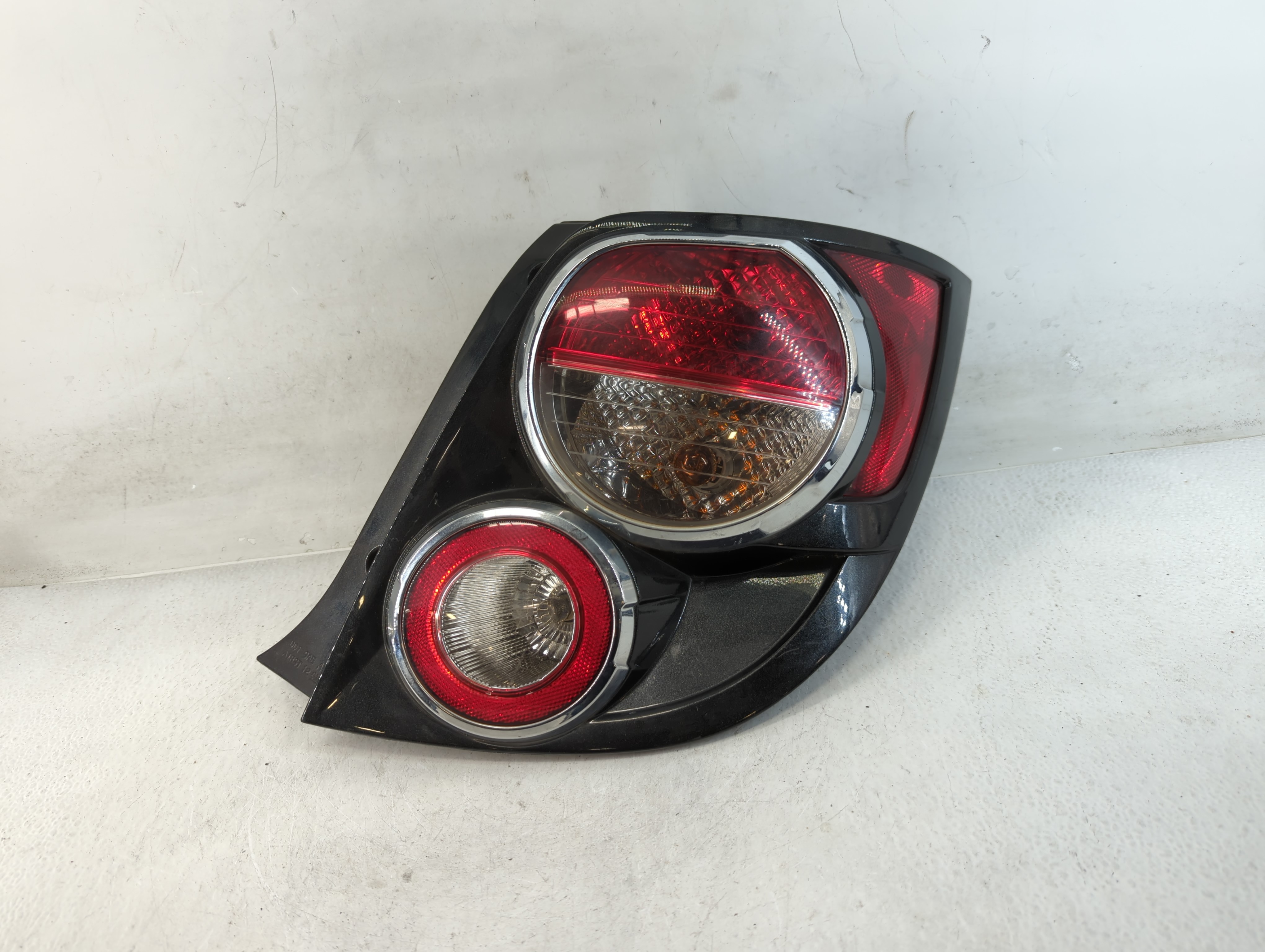 2012-2016 Chevrolet Sonic Passenger Right Side Tail Light Taillight Oem 833247 - Oemusedautoparts1.com