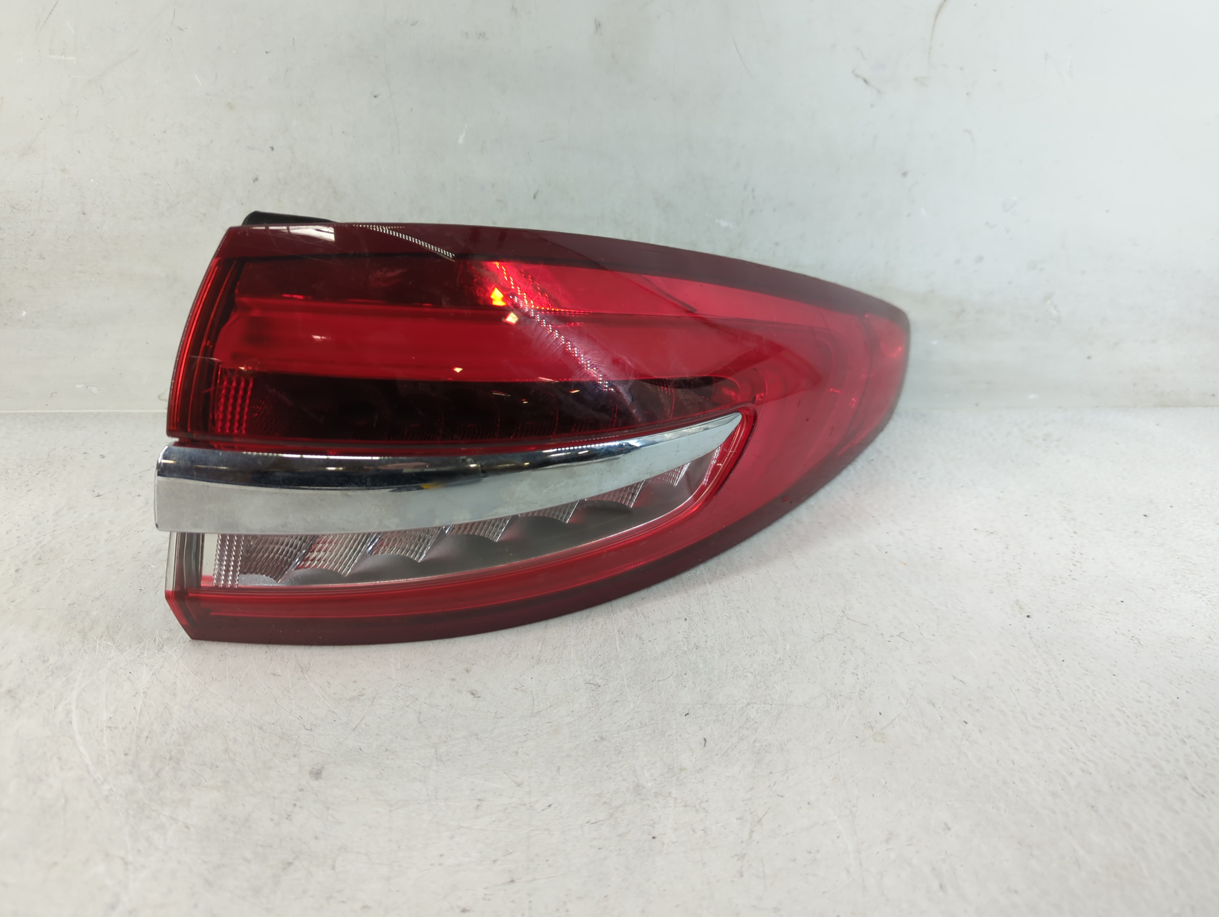 2017-2020 Ford Fusion Passenger Right Side Tail Light Taillight Oem 833250 - Oemusedautoparts1.com