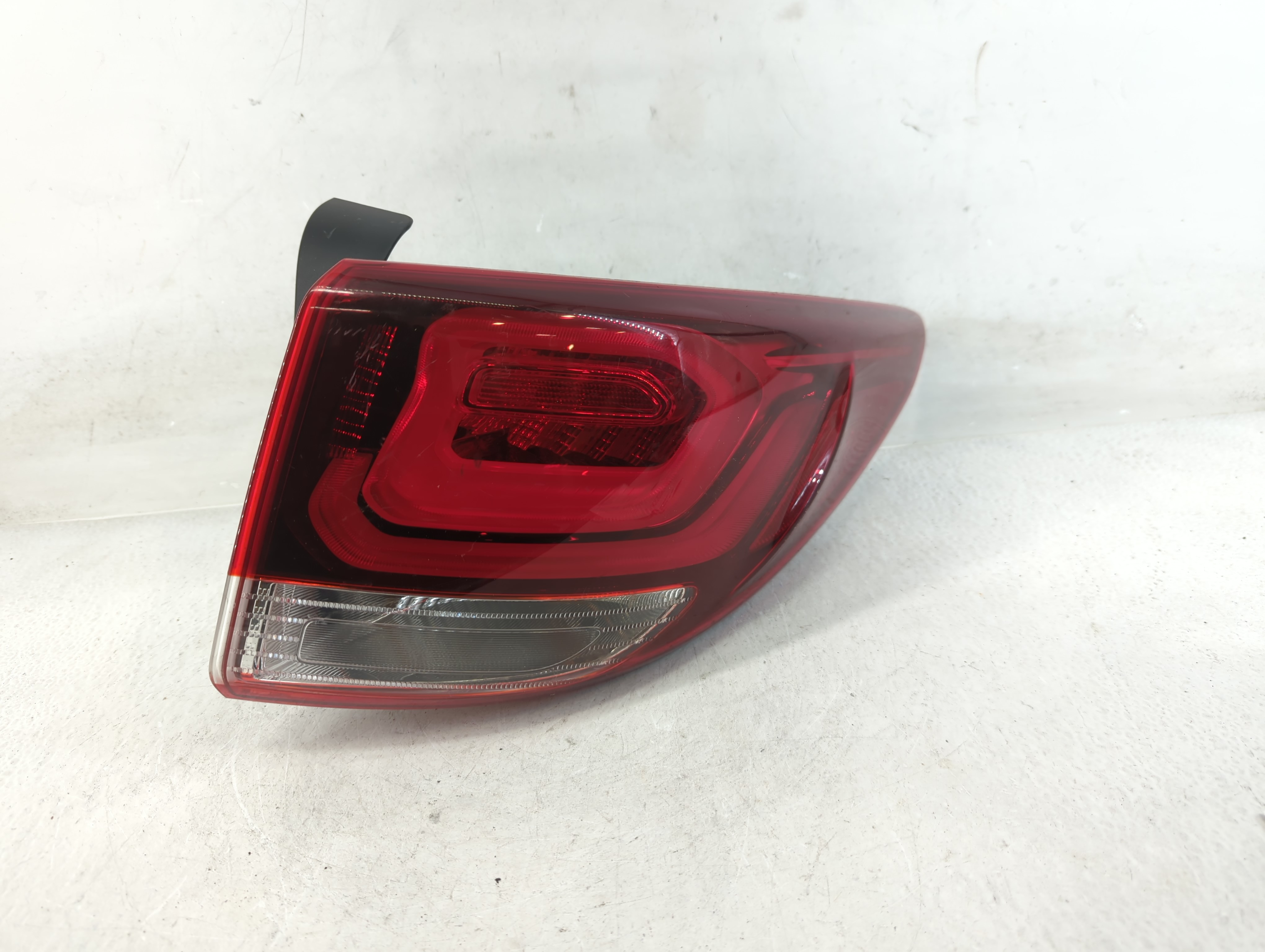 2017-2018 Hyundai Santa Fe Passenger Right Side Tail Light Taillight Oem 833251 - Oemusedautoparts1.com