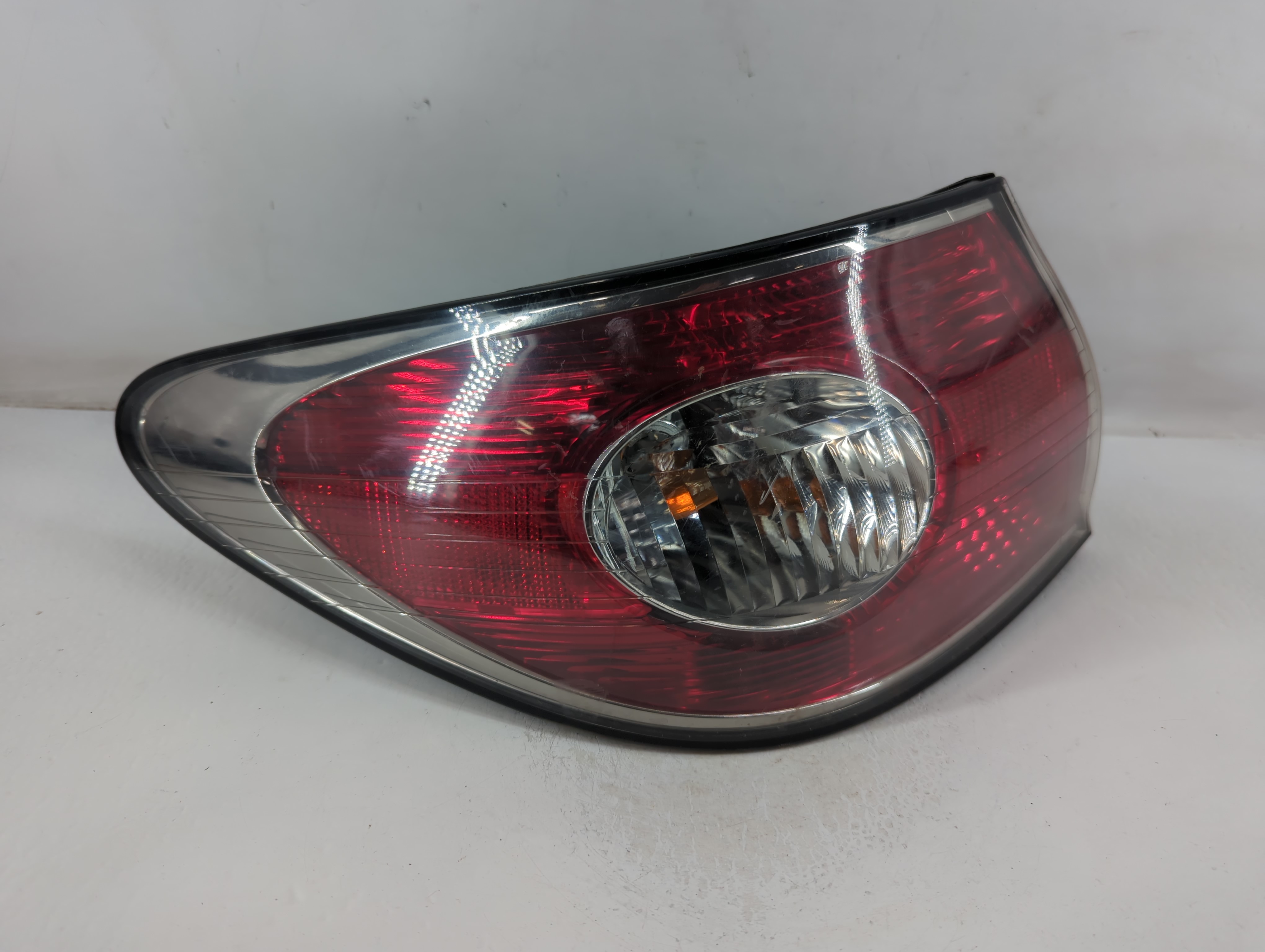 Picture of 2004 Lexus Es330 Driver Left Side Tail Light Taillight Oem 833503