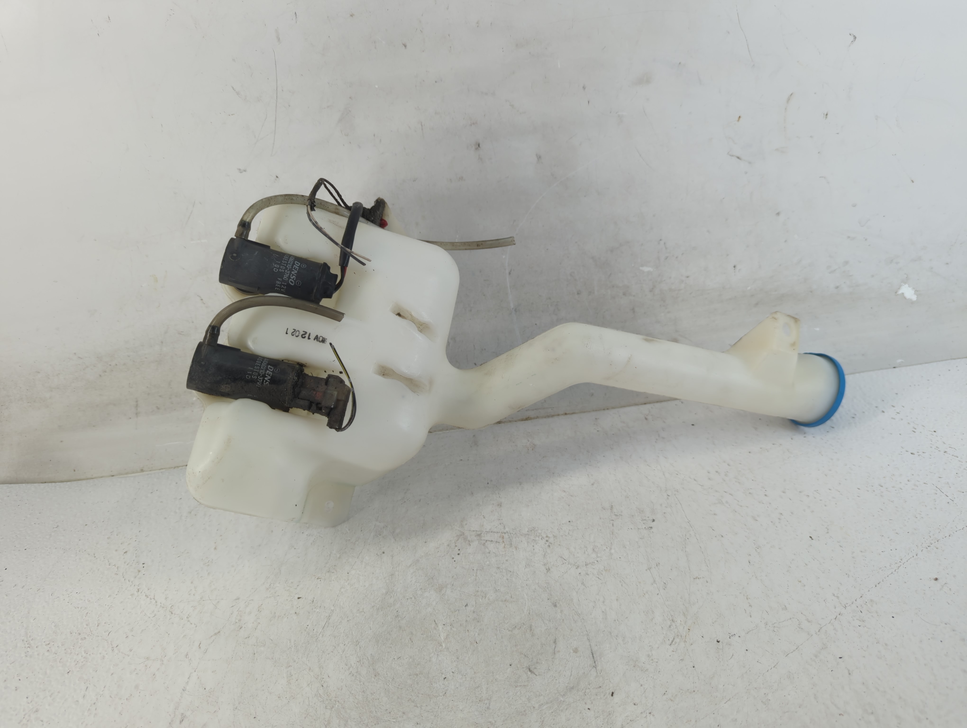 1999-2004 Honda Odyssey Windshield Washer Fluid Reservoir Bottle Oem 833739 - Oemusedautoparts1.com