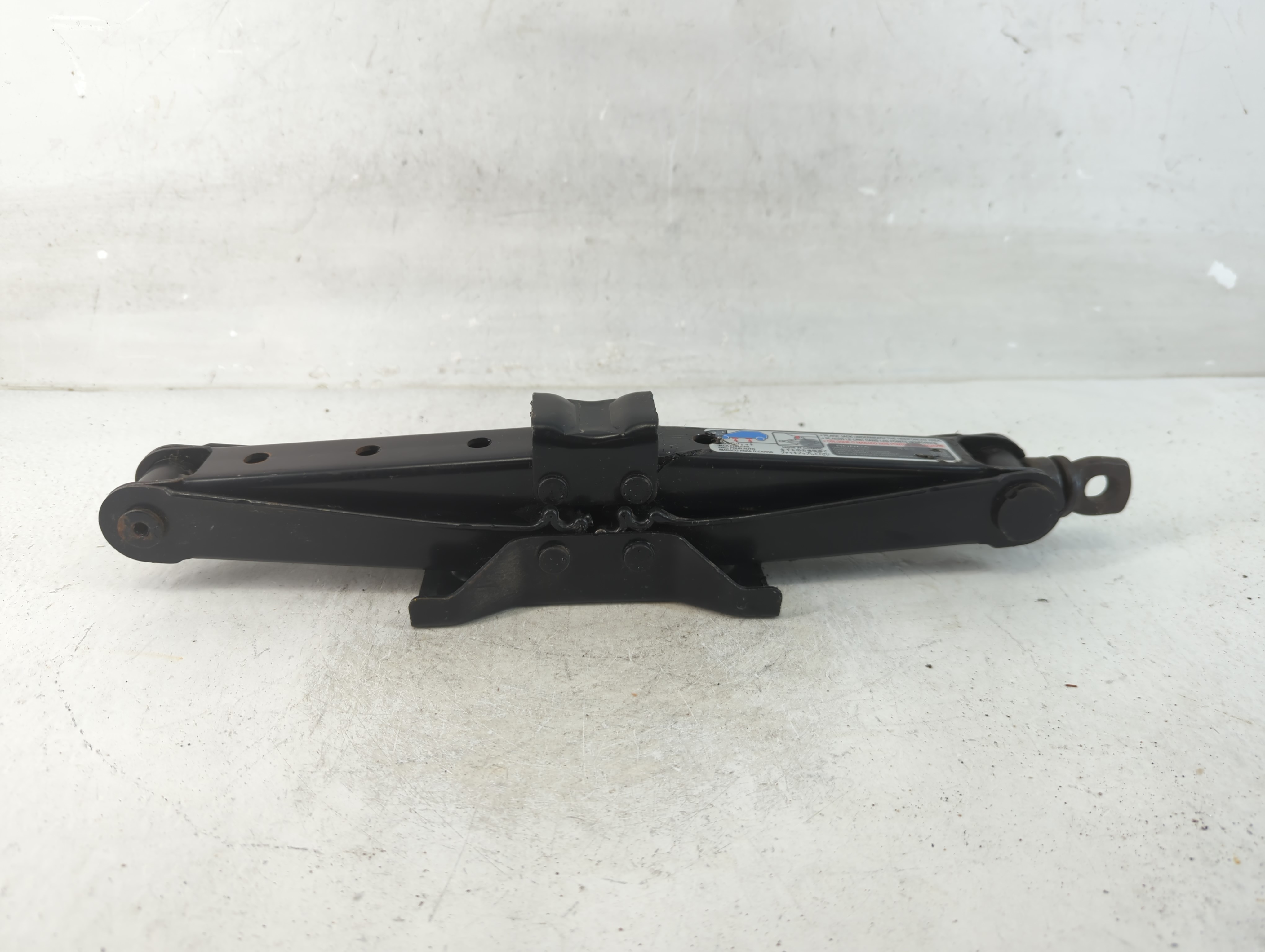 2003 Honda Odyssey Spare Scissor Car Jack 833747 - Oemusedautoparts1.com