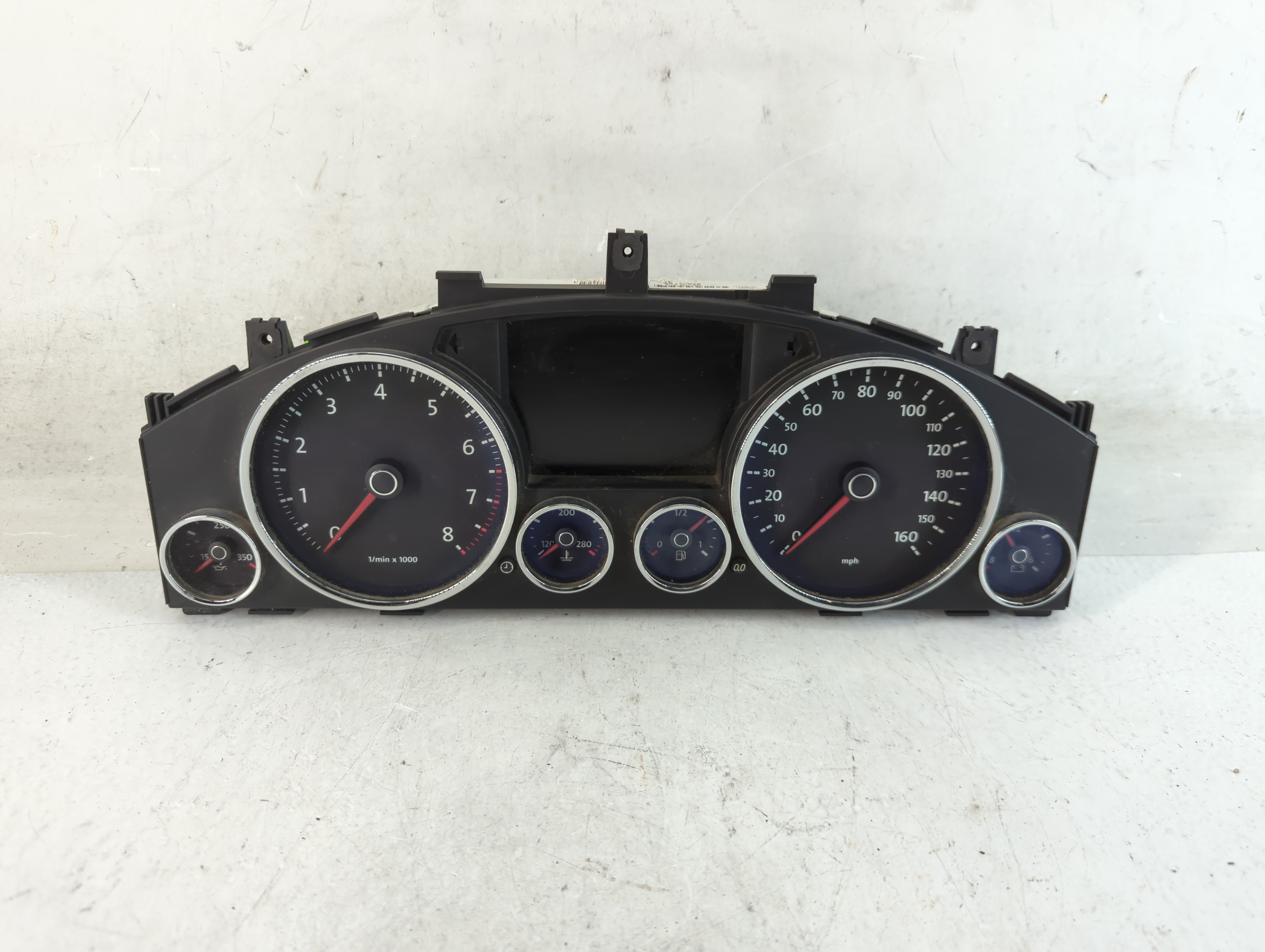 Picture of 2007-2008 Volkswagen Touareg Speedometer Instrument Cluster Gauges 833795