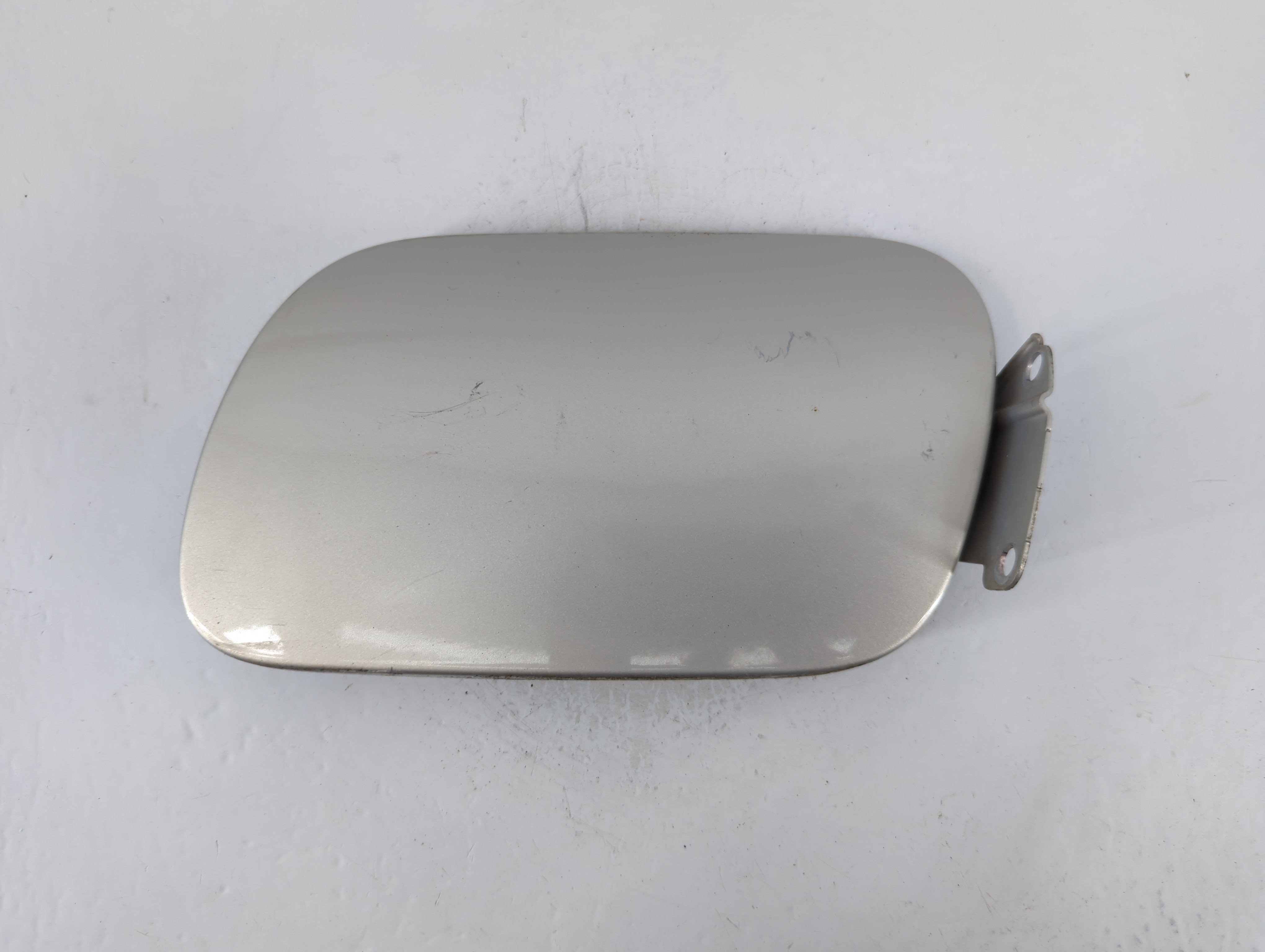 Picture of 2008 Volkswagen Touareg Fuel Tank Door Lid Gas Tank 833830