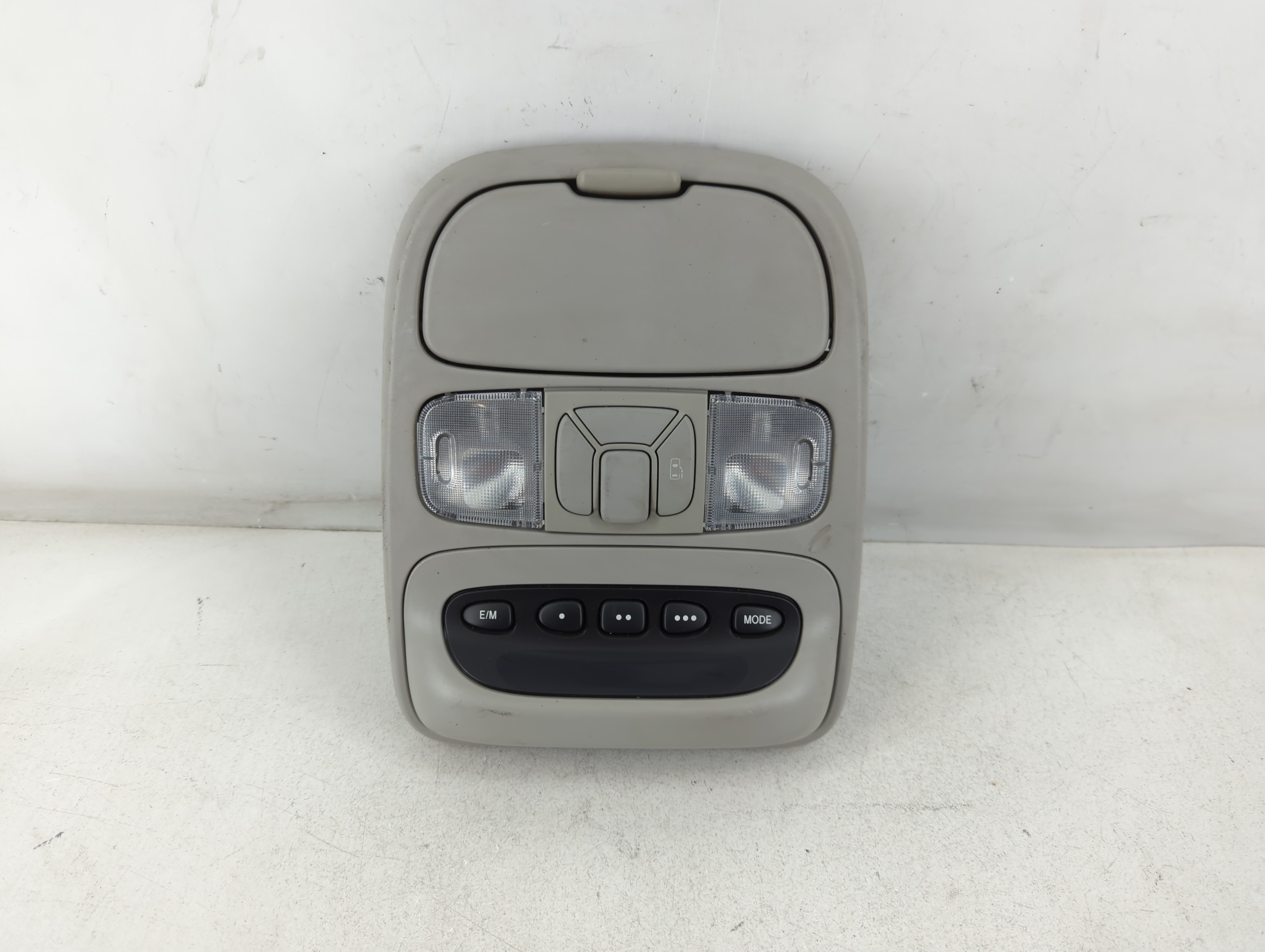 Picture of 2004-2005 Toyota Sienna Overhead Roof Console Interior Dome Light 834061