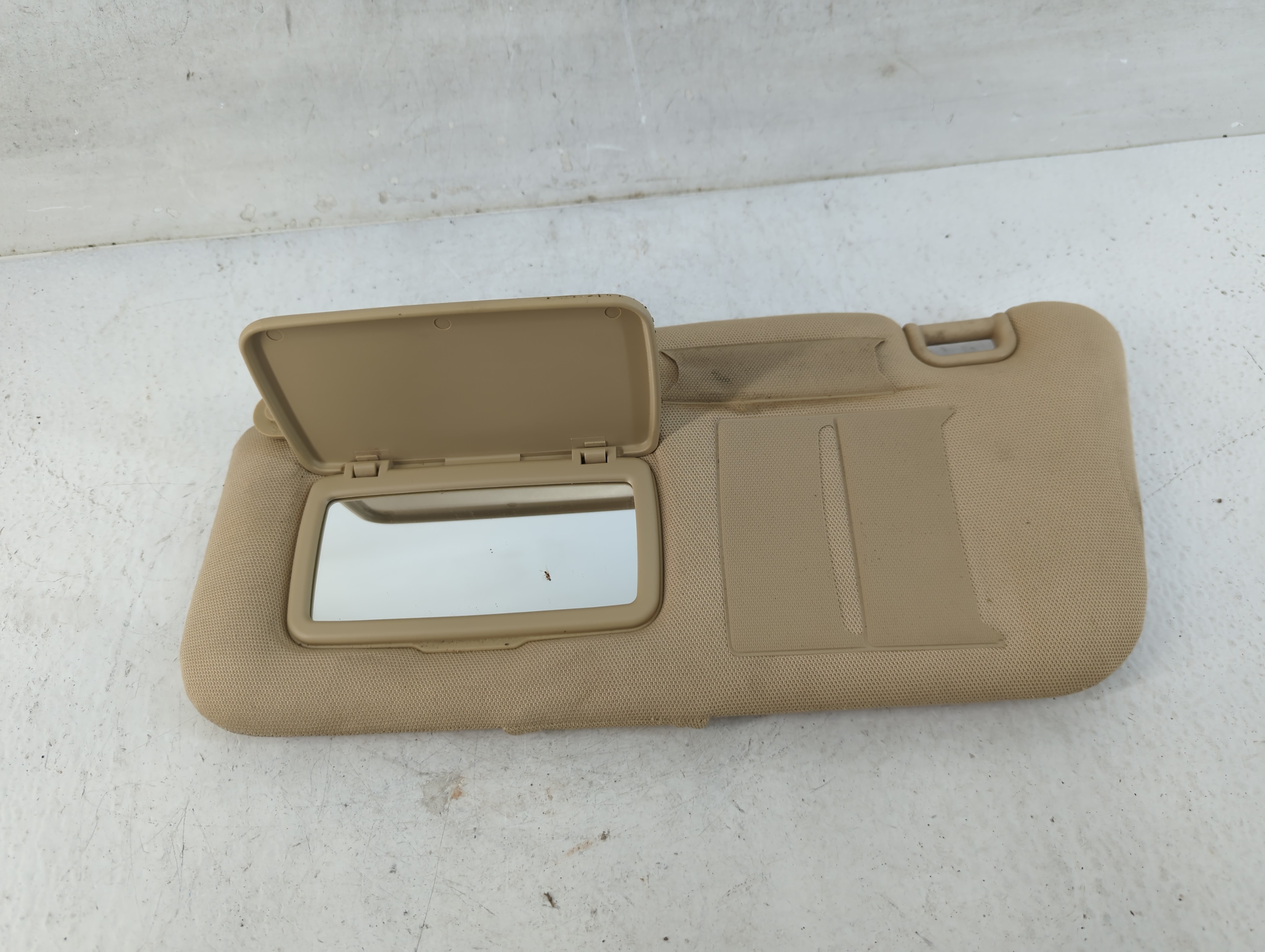 Picture of 2006-2008 Subaru Forester Driver Sun Visor Mirror Left Sunvisor 834215