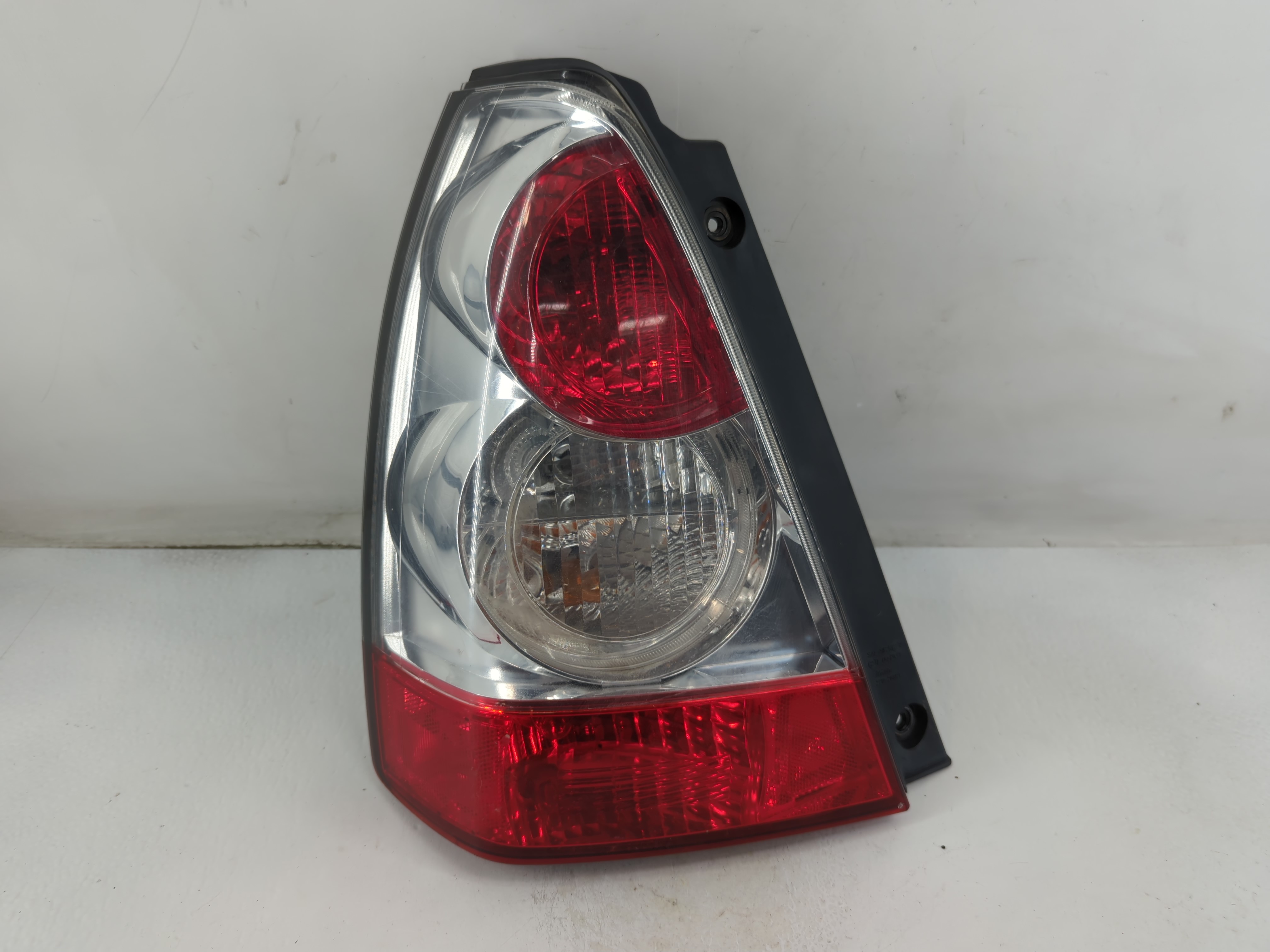 Picture of 2007 Subaru Forester Driver Left Side Tail Light Taillight Oem 834220