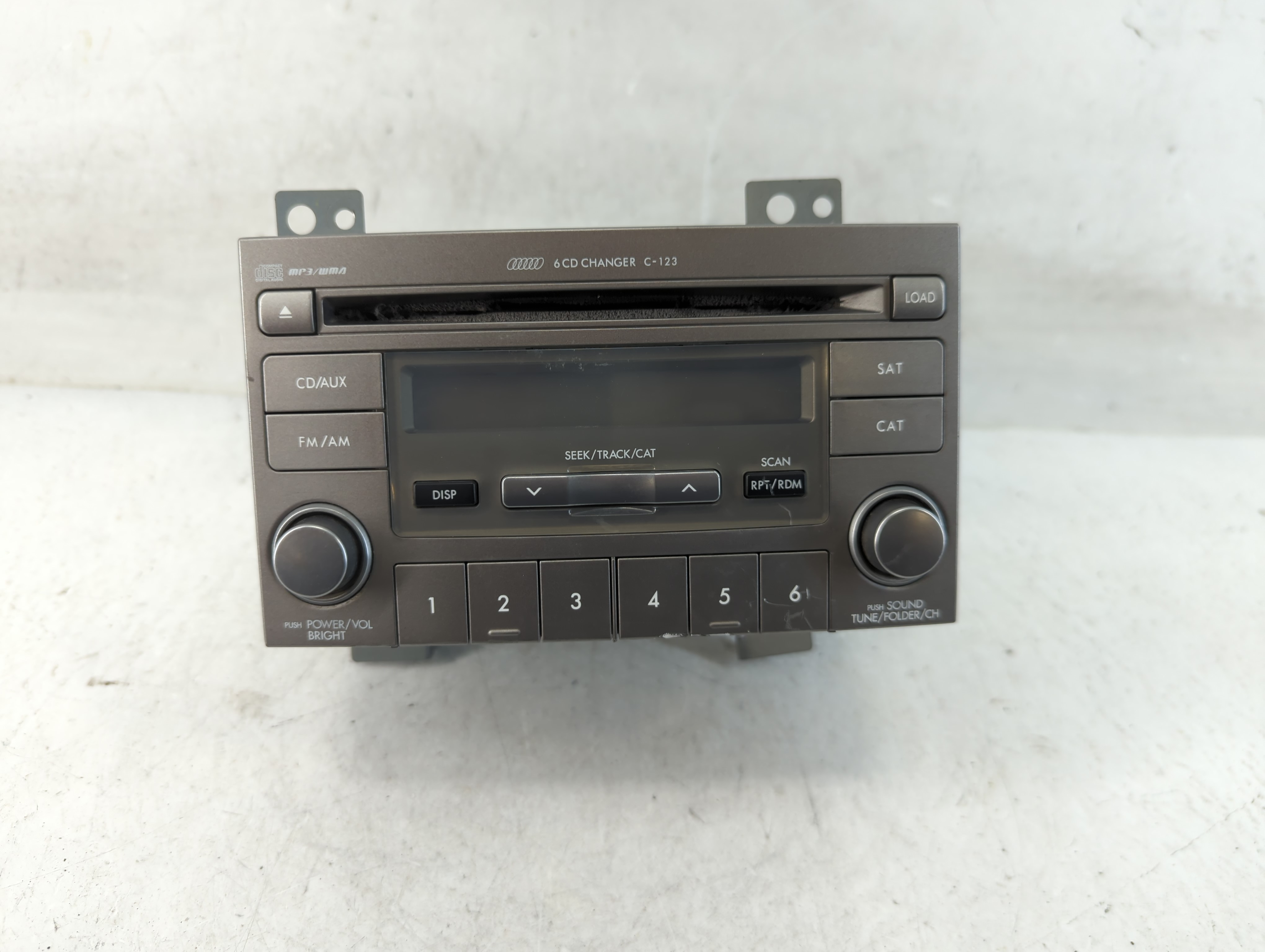 Subaru Forester Am Fm Cd Player Radio Receiver 834225 - Oemusedautoparts1.com